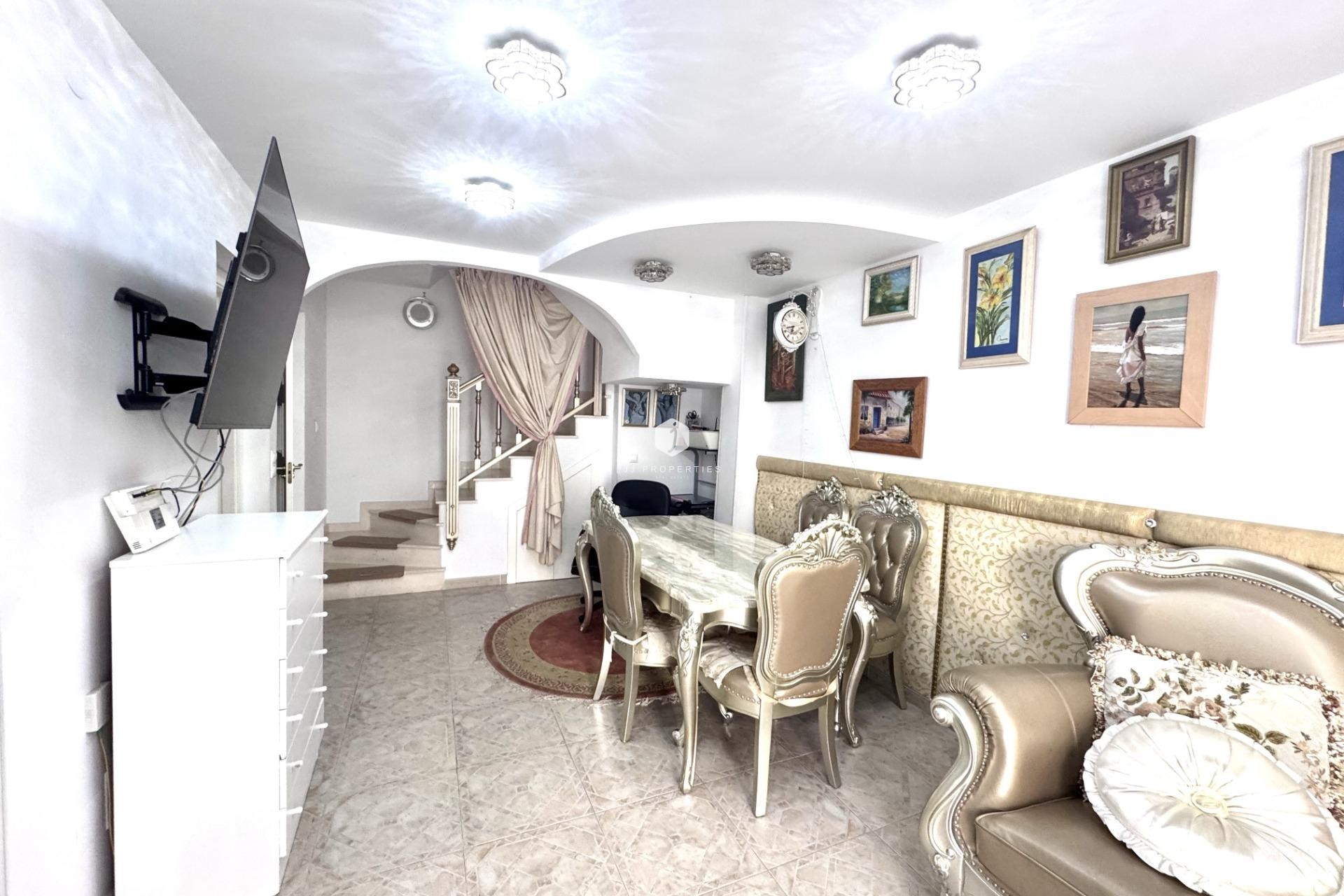 Aus zweiter Hand - Chalet -
Orihuela Costa - Playa Flamenca