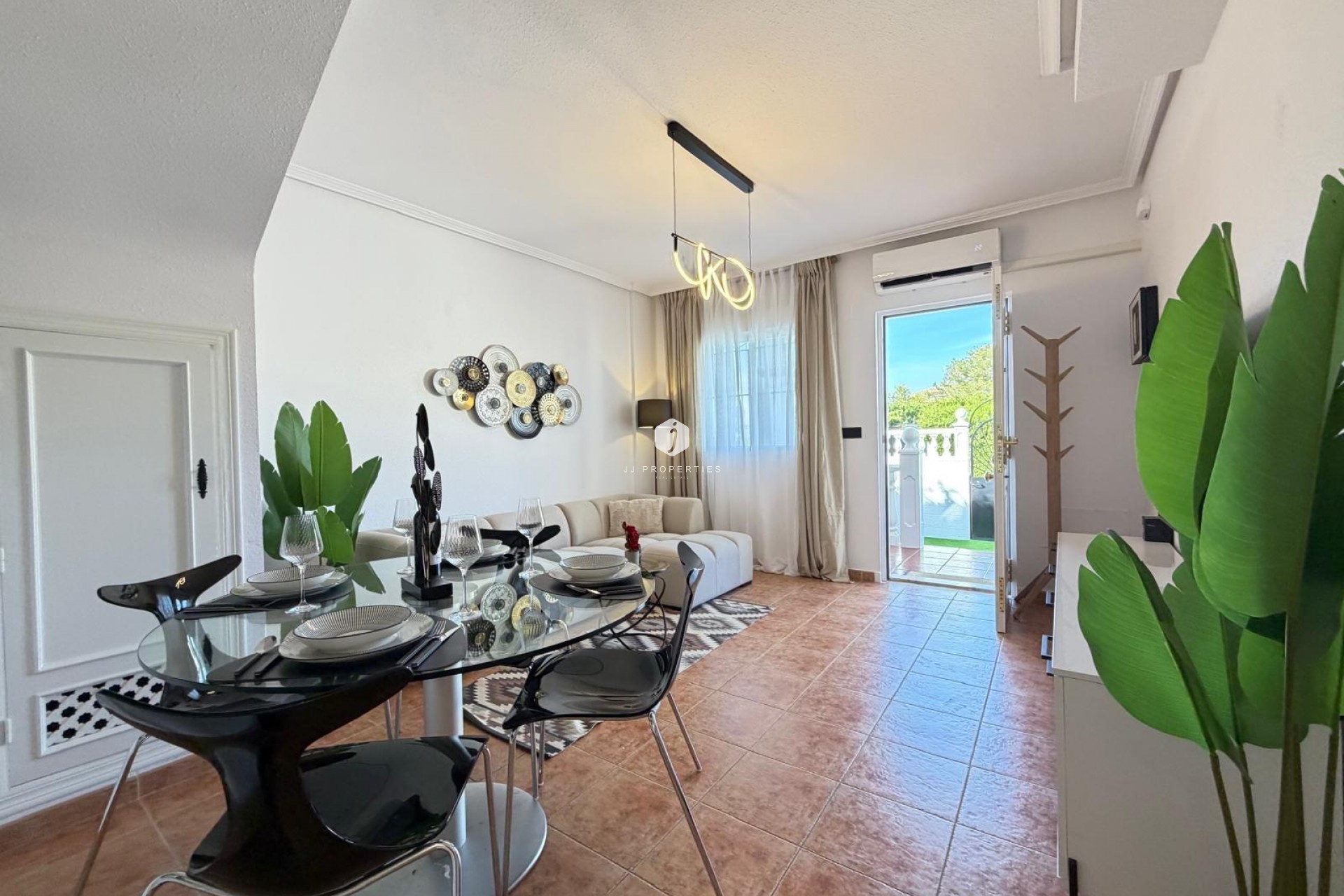Aus zweiter Hand - Chalet -
Orihuela Costa - Rocio Del Mar