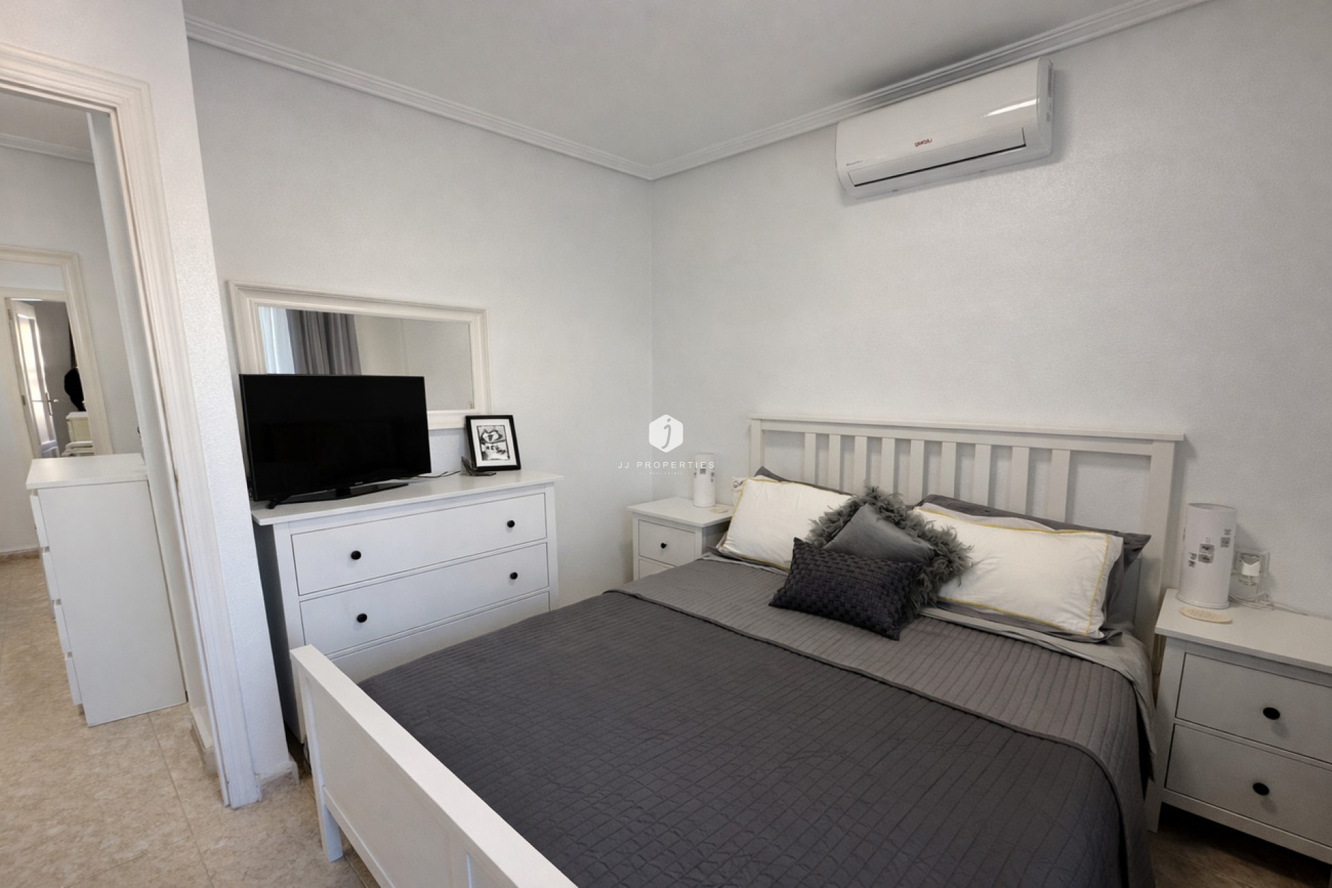 Aus zweiter Hand - Chalet -
Orihuela Costa - Villa's San Jose IV