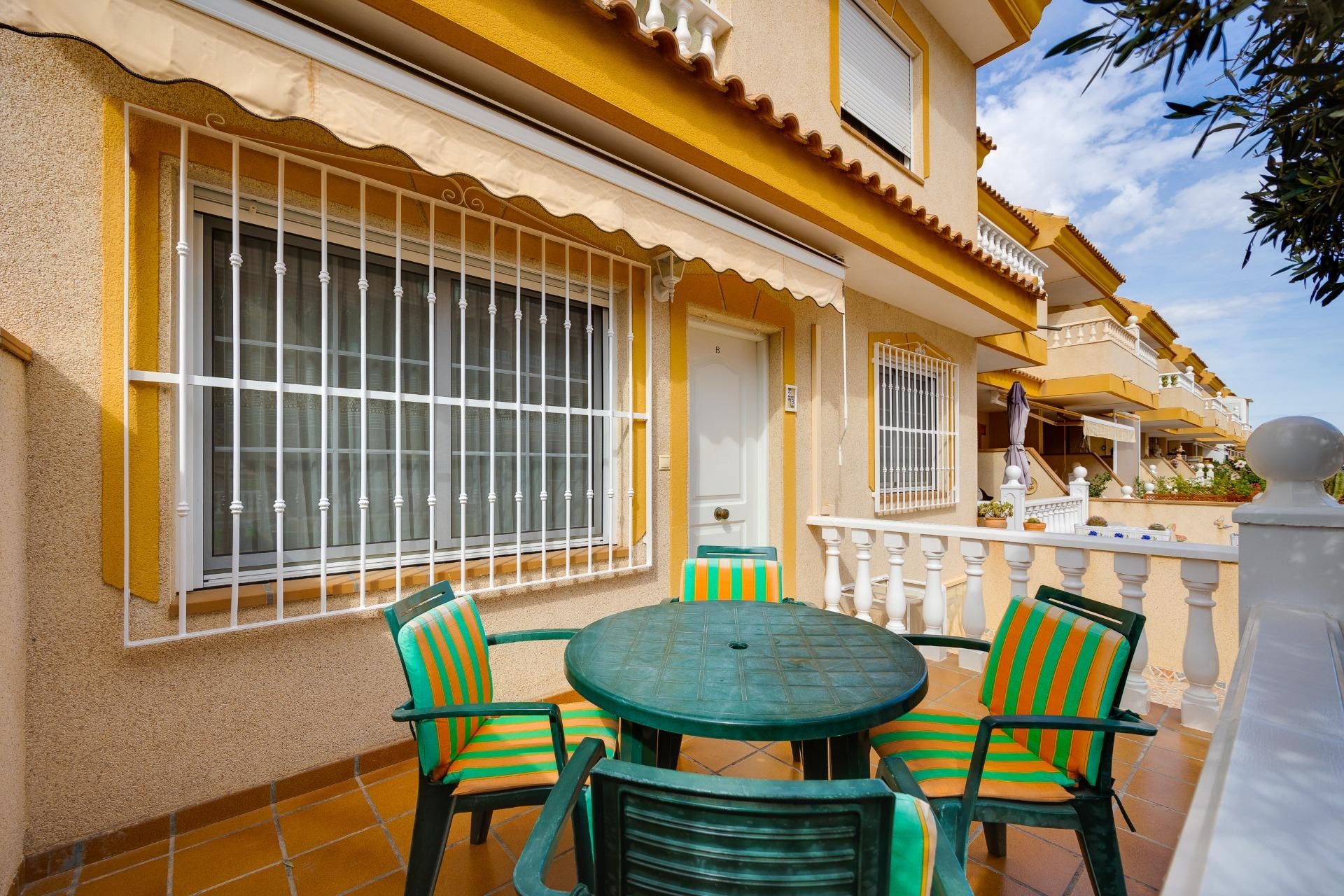 Aus zweiter Hand - Chalet -
Orihuela Costa - Villamartín