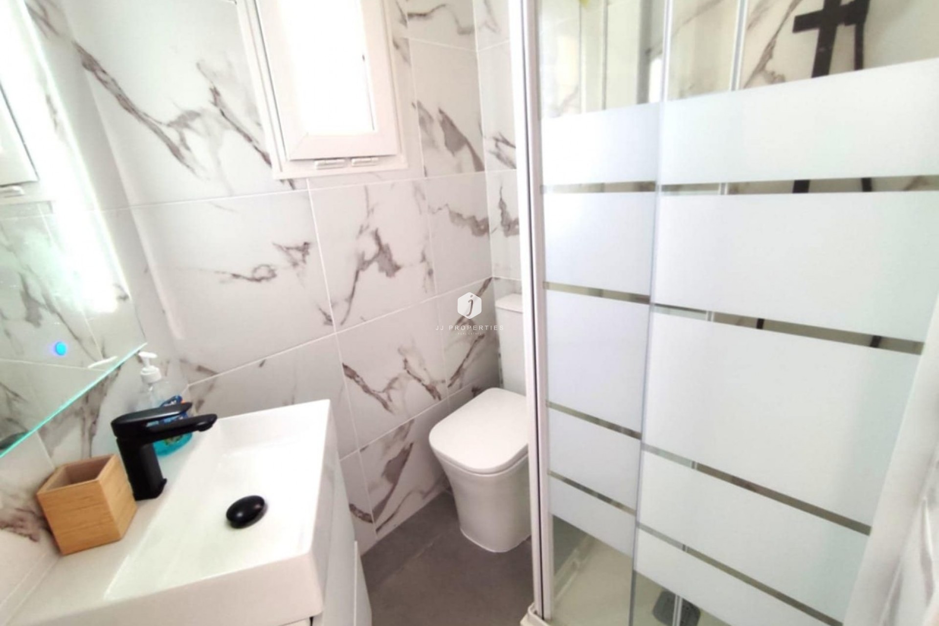 Aus zweiter Hand - Chalet -
Playa Flamenca - Costa Blanca