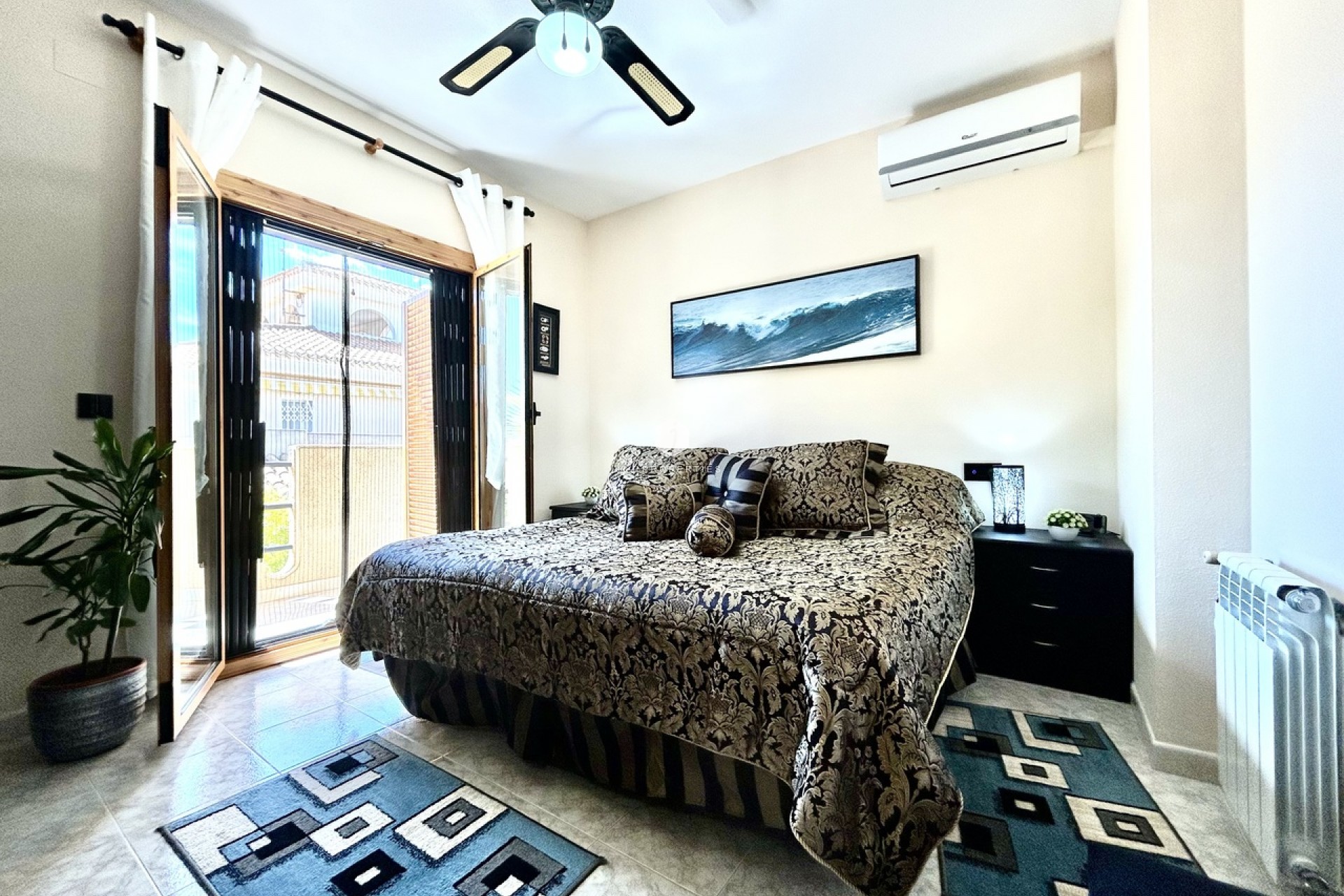 Aus zweiter Hand - Chalet -
Playa Flamenca - Costa Blanca