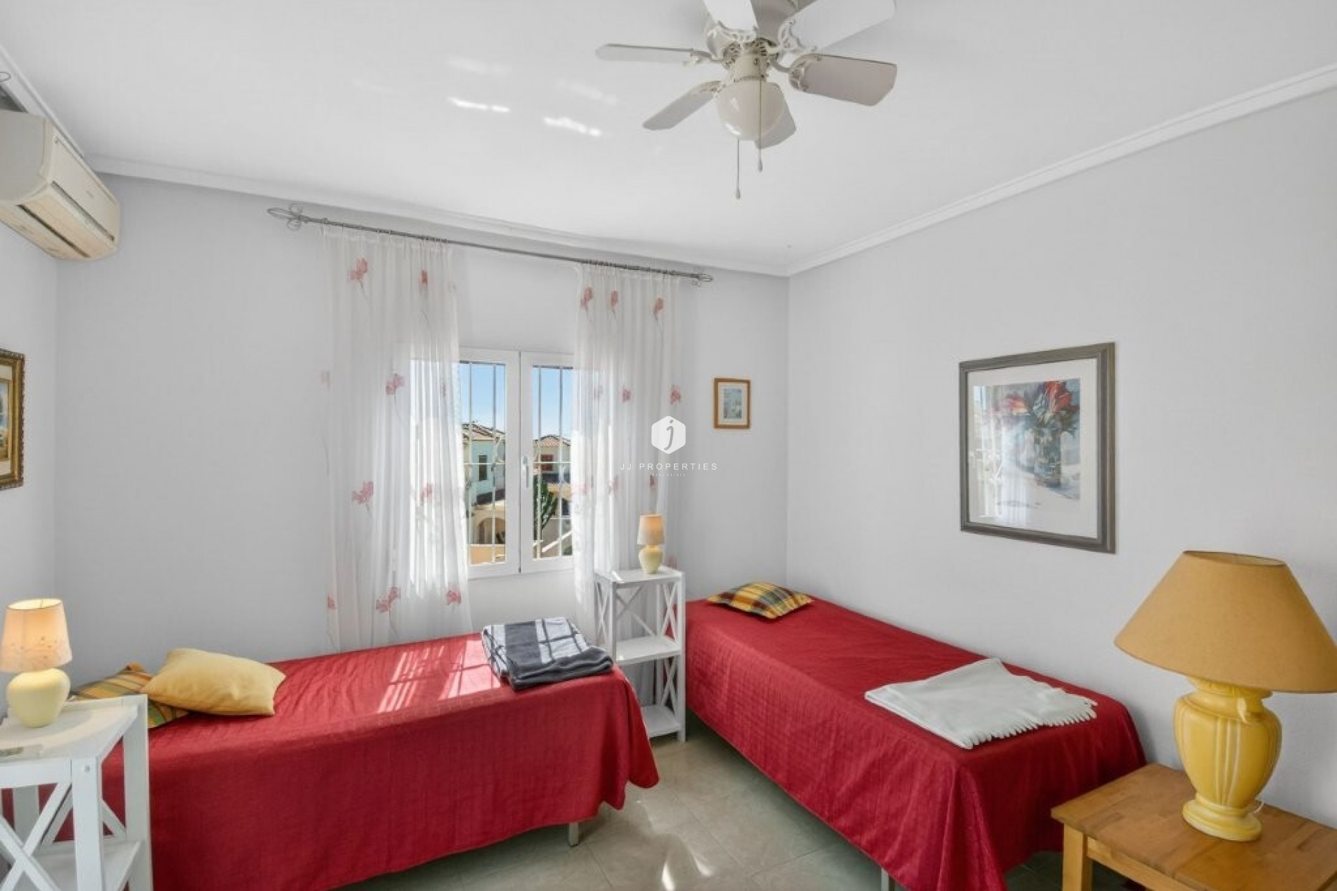 Aus zweiter Hand - Chalet -
Playa Flamenca - Serena III