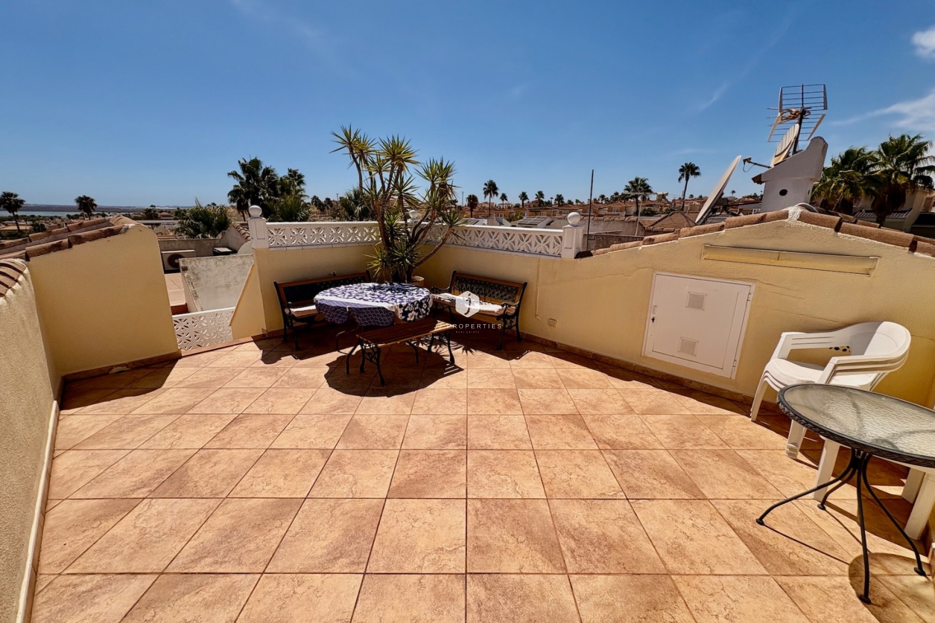 Aus zweiter Hand - Chalet -
Rojales - Inland