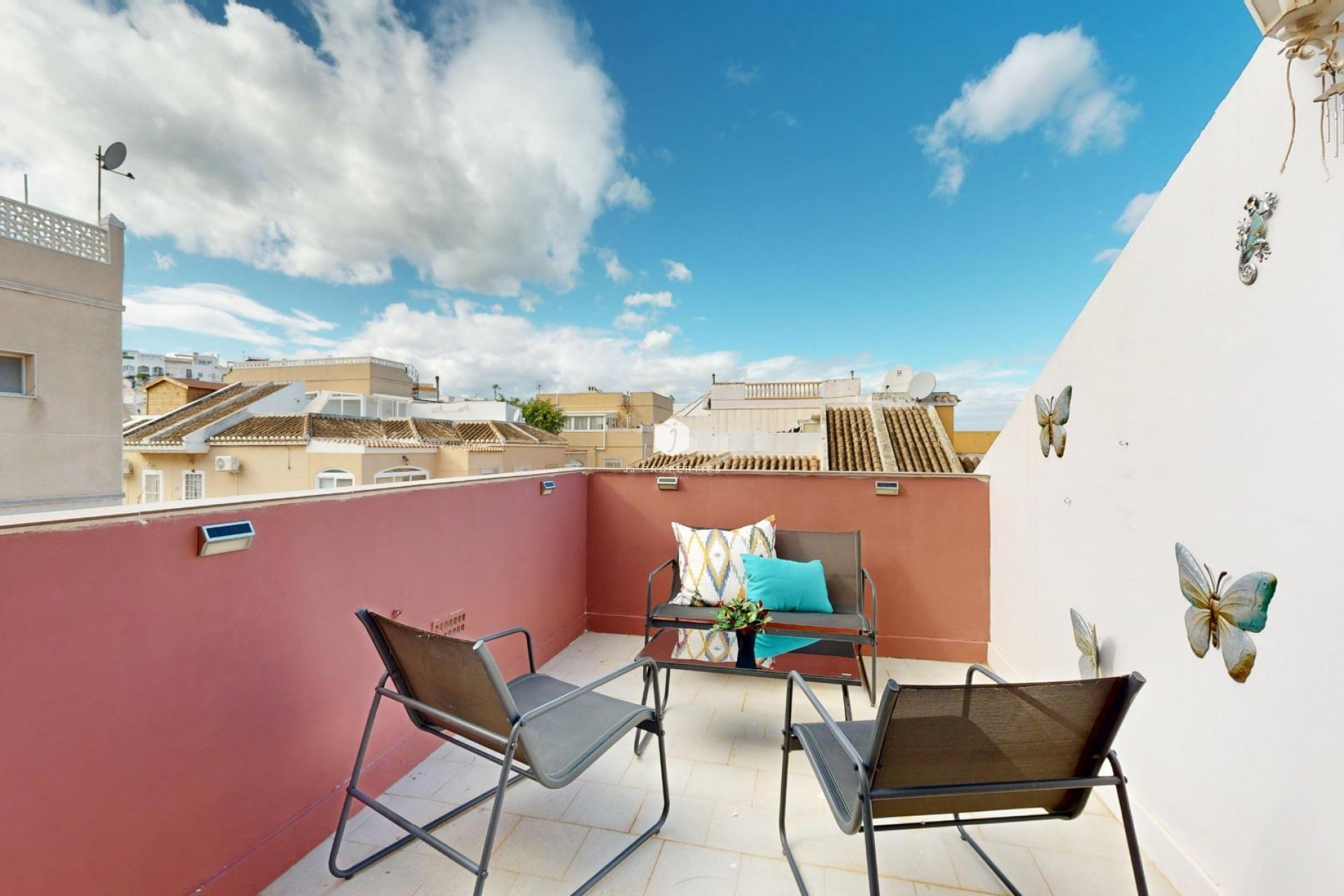 Aus zweiter Hand - Chalet -
San Miguel de Salinas - 03193