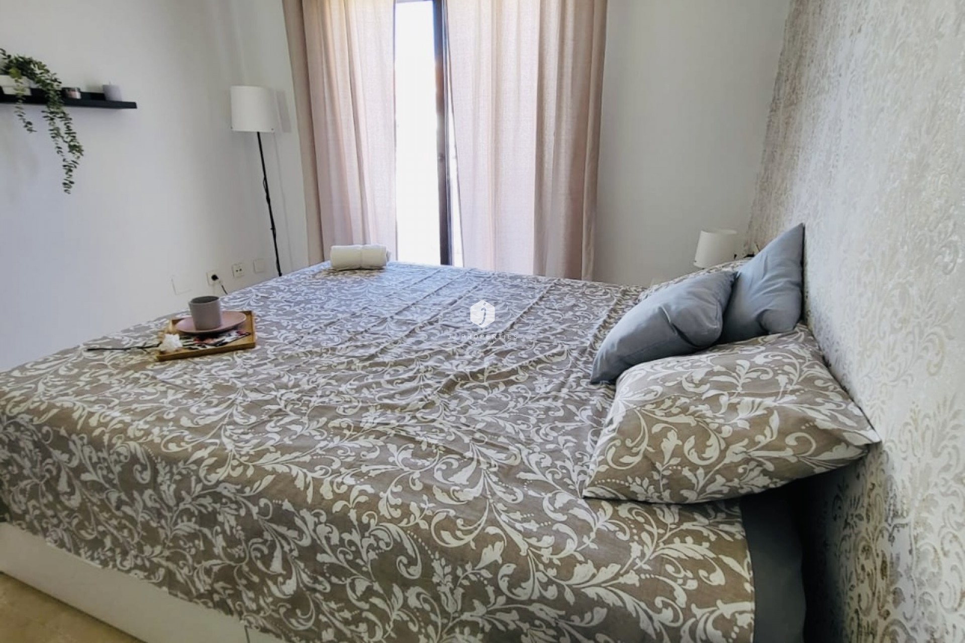 Aus zweiter Hand - Chalet -
San Miguel de Salinas - Inland