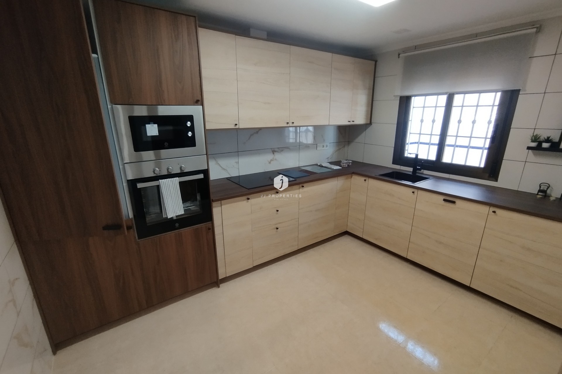 Aus zweiter Hand - Chalet -
San Miguel de Salinas - Inland