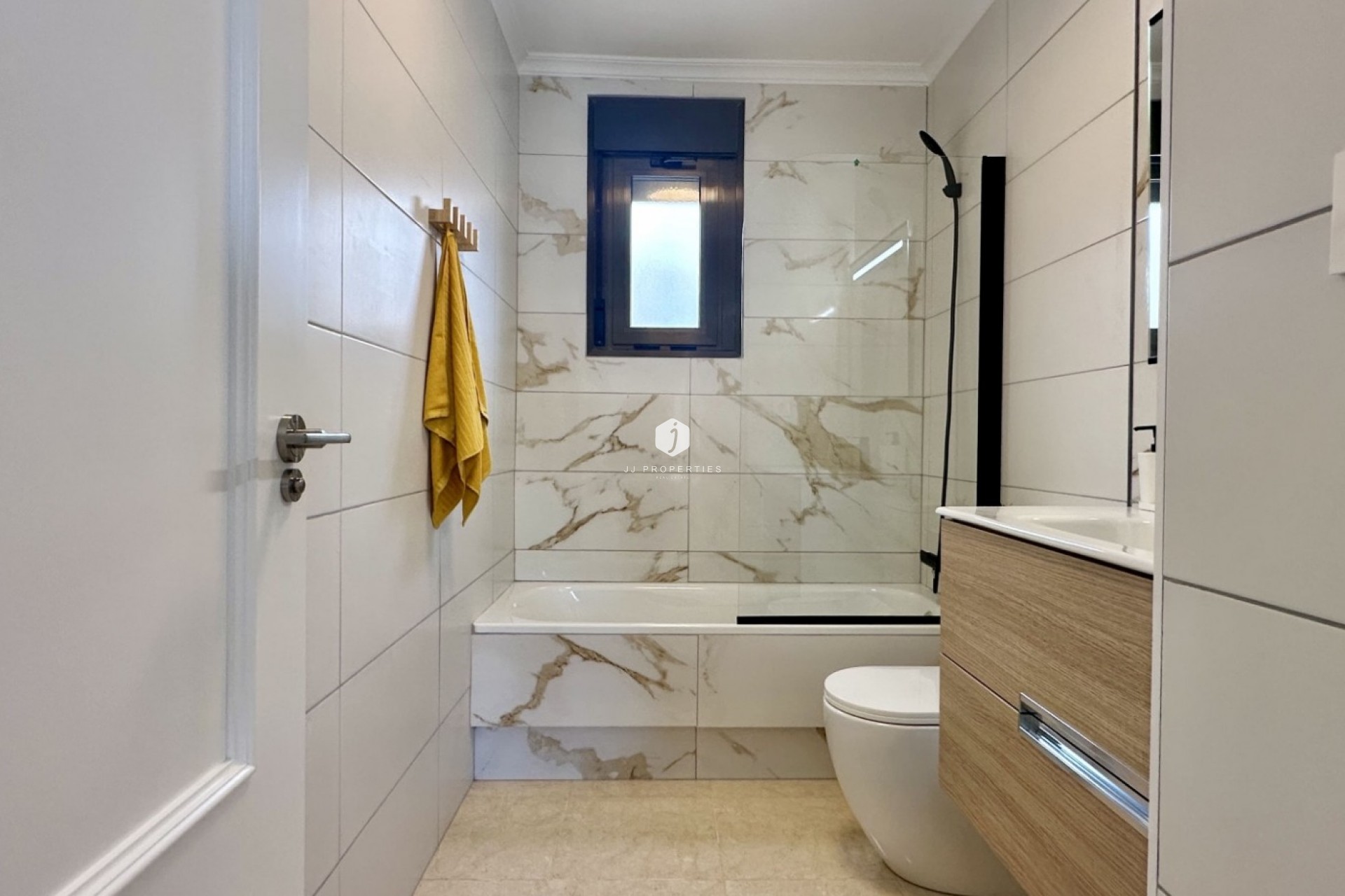 Aus zweiter Hand - Chalet -
San Miguel de Salinas - Inland