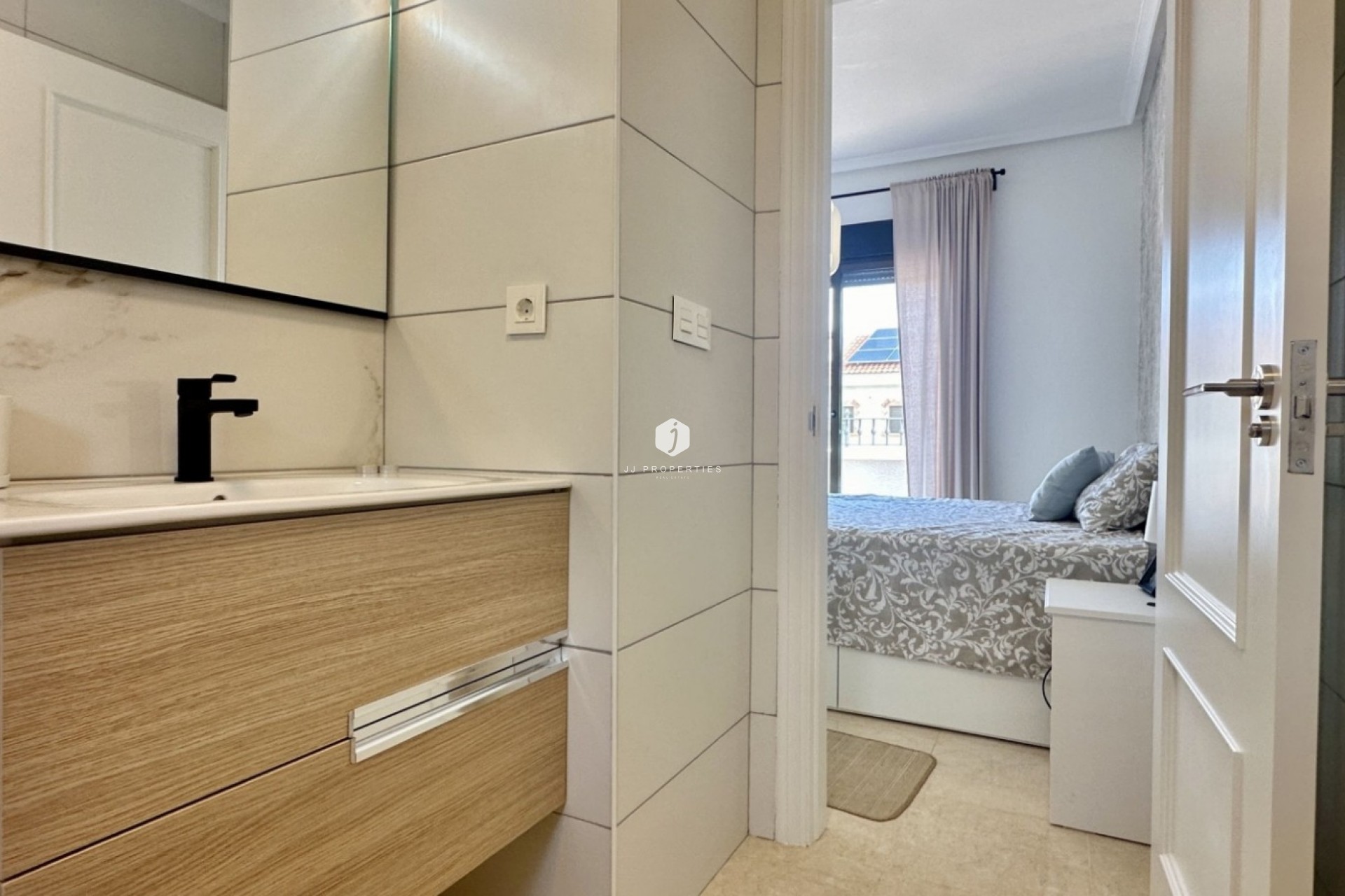 Aus zweiter Hand - Chalet -
San Miguel de Salinas - Inland