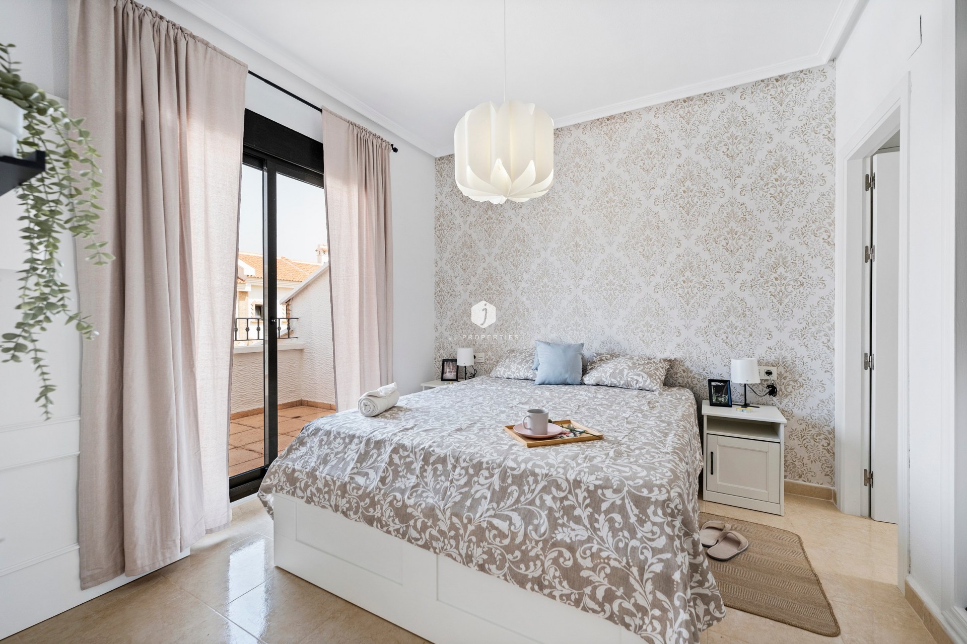 Aus zweiter Hand - Chalet -
San Miguel de Salinas - Inland