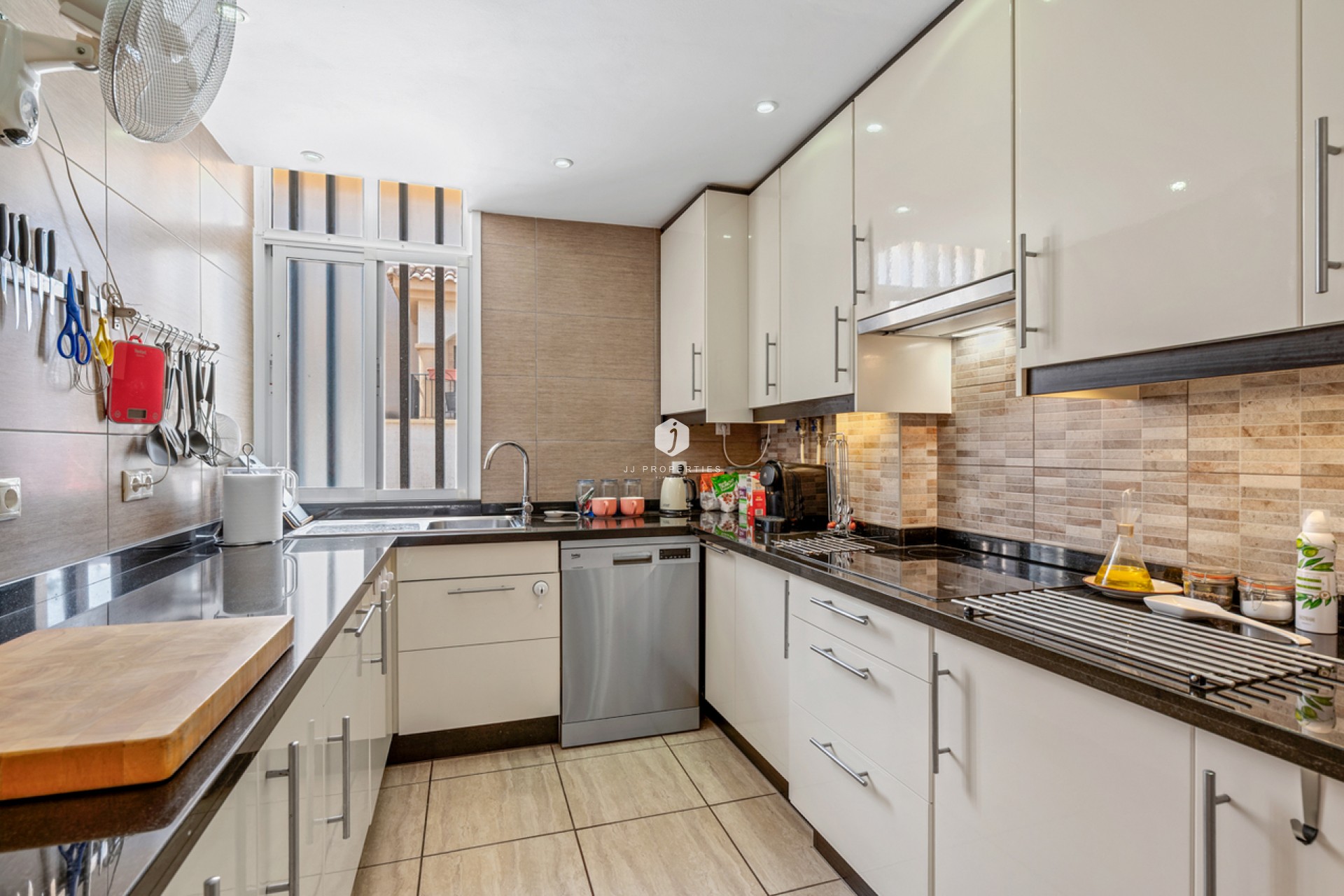 Aus zweiter Hand - Chalet -
San Miguel de Salinas - Inland