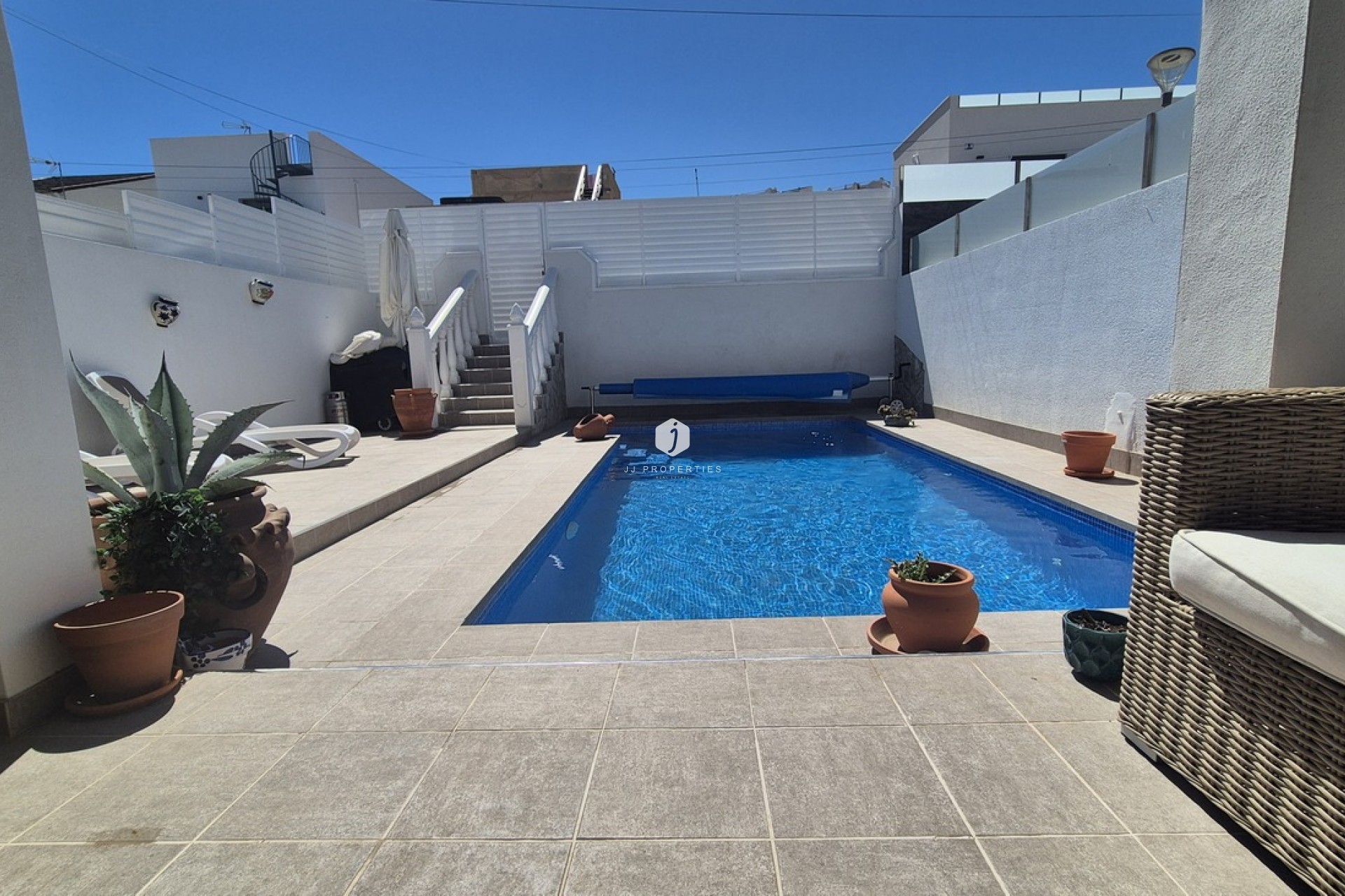 Aus zweiter Hand - Chalet -
San Miguel de Salinas - Inland