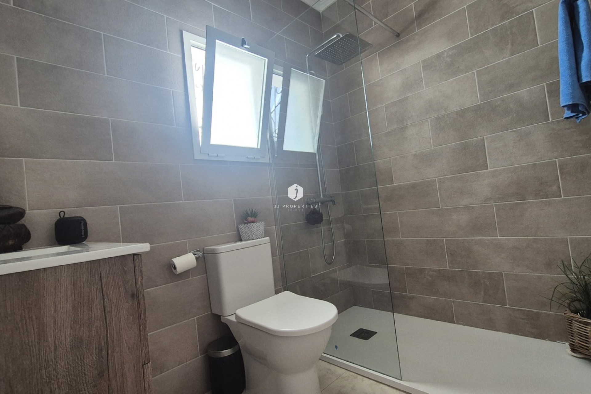 Aus zweiter Hand - Chalet -
San Miguel de Salinas - Inland