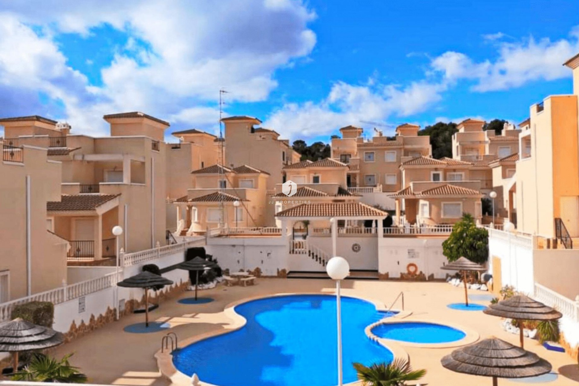 Aus zweiter Hand - Chalet -
San Miguel de Salinas - Mirador De San Miguel