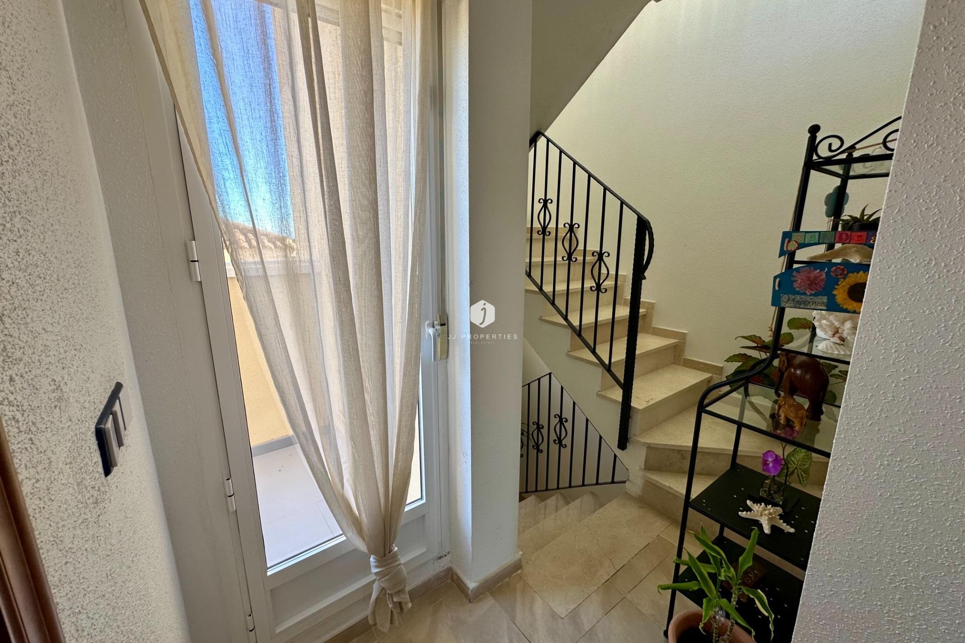 Aus zweiter Hand - Chalet -
San Miguel de Salinas - Residencial Los Flamencos