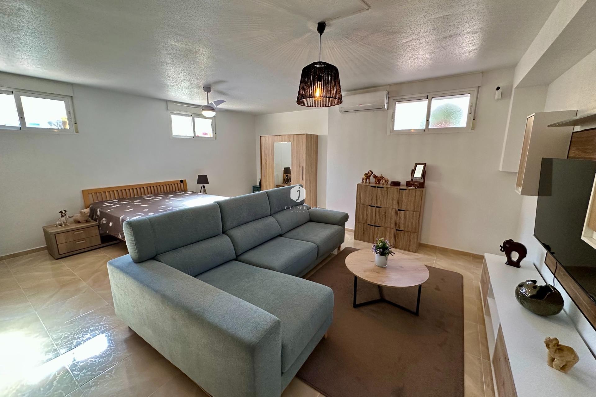 Aus zweiter Hand - Chalet -
San Miguel de Salinas - Residencial Los Flamencos