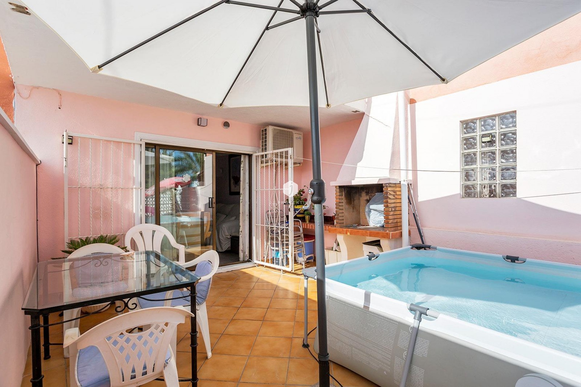 Aus zweiter Hand - Chalet -
Torrevieja - Aguas Nuevas 1