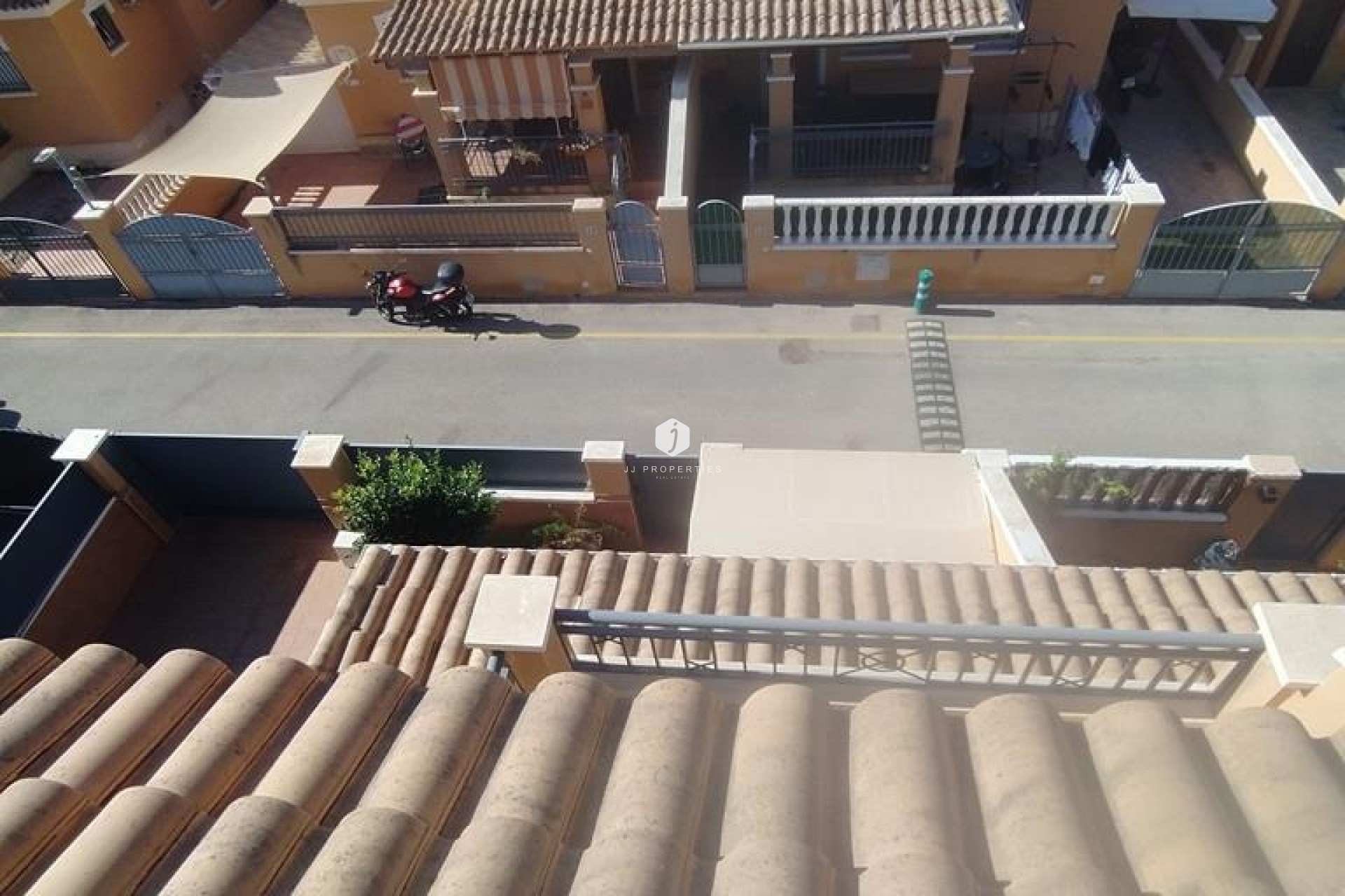 Aus zweiter Hand - Chalet -
Torrevieja - AGUAS NUEVAS 25