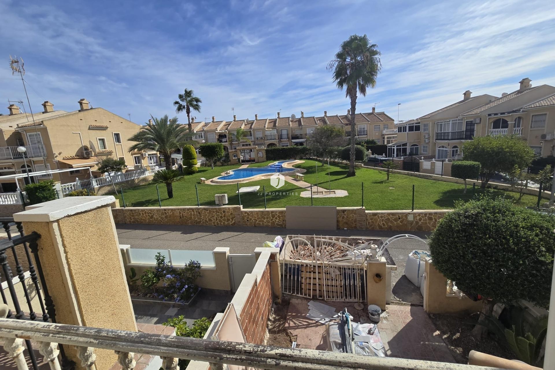 Aus zweiter Hand - Chalet -
Torrevieja - aguas nuevas