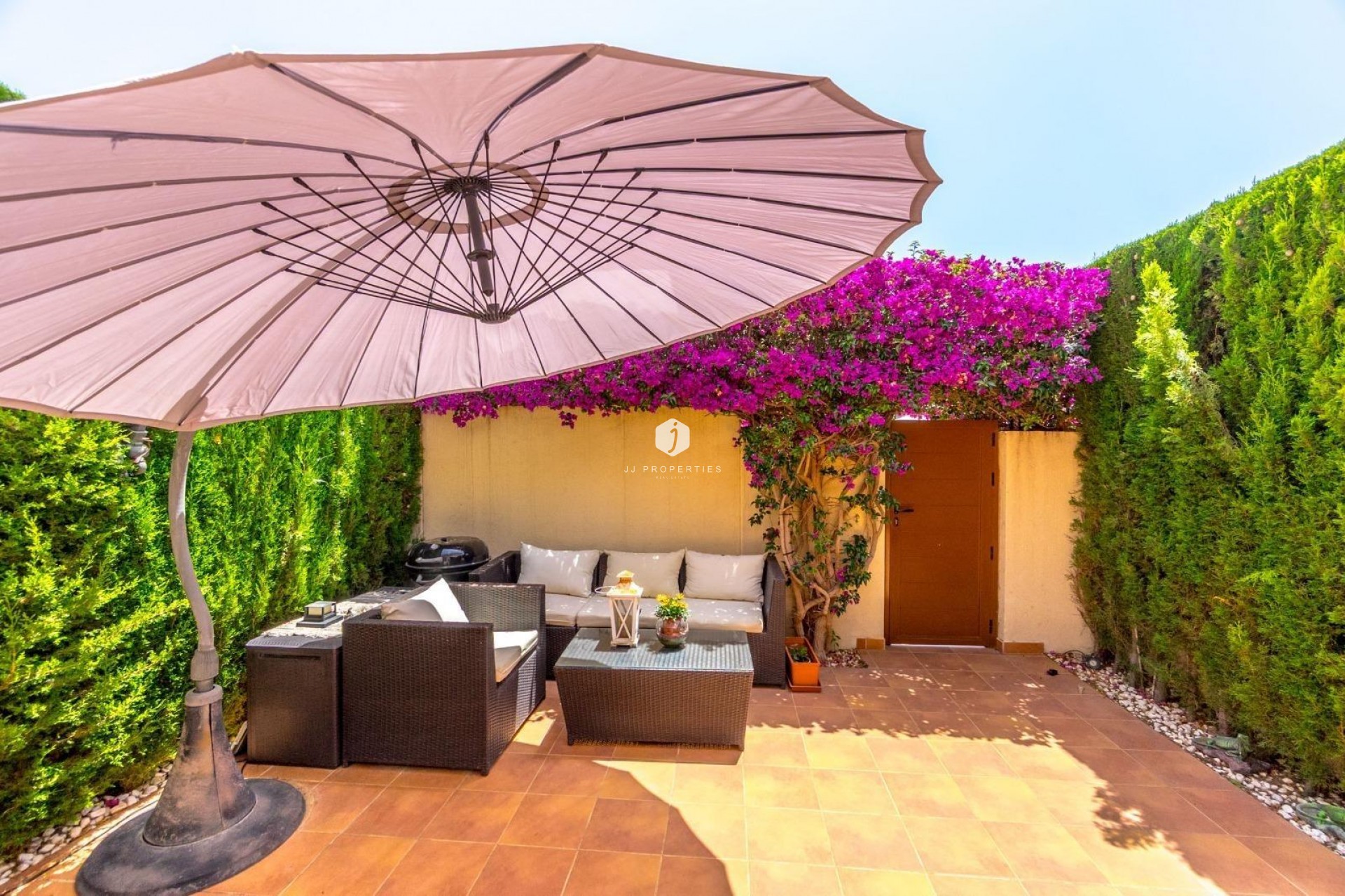 Aus zweiter Hand - Chalet -
Torrevieja - aguas nuevas