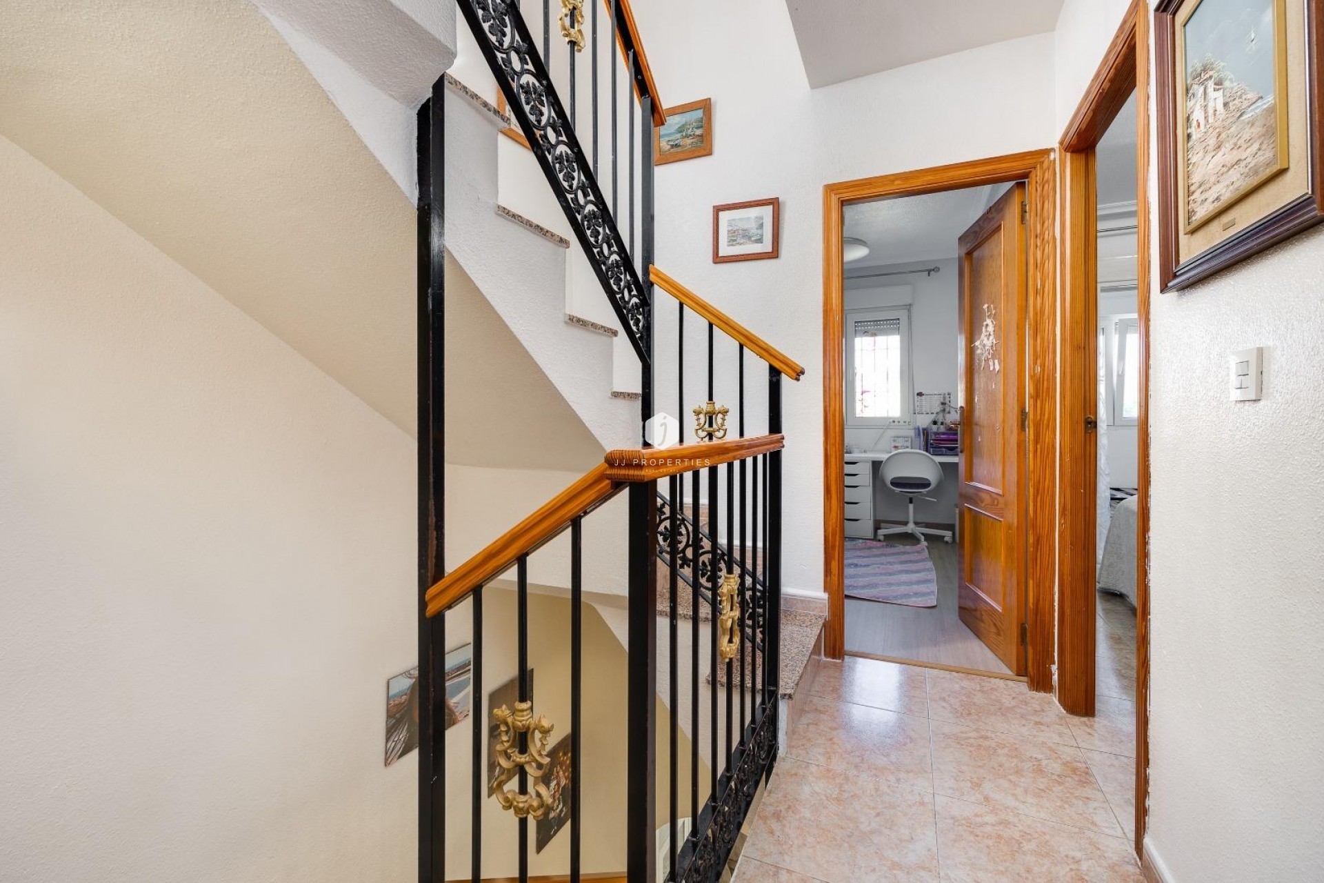 Aus zweiter Hand - Chalet -
Torrevieja - aguas nuevas