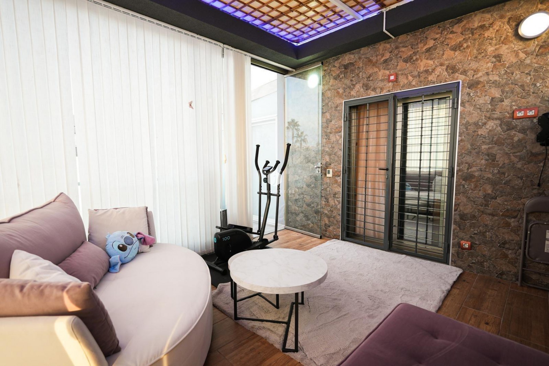 Aus zweiter Hand - Chalet -
Torrevieja - aguas nuevas