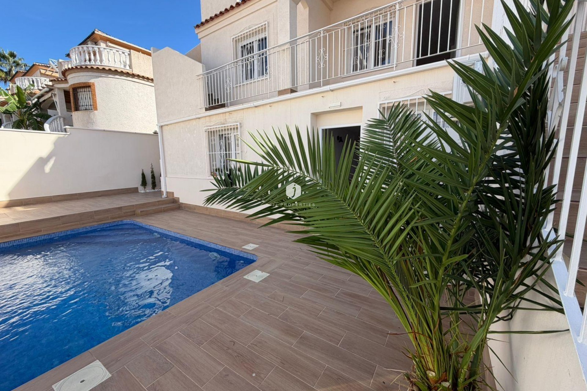 Aus zweiter Hand - Chalet -
Torrevieja - Cabo cervera
