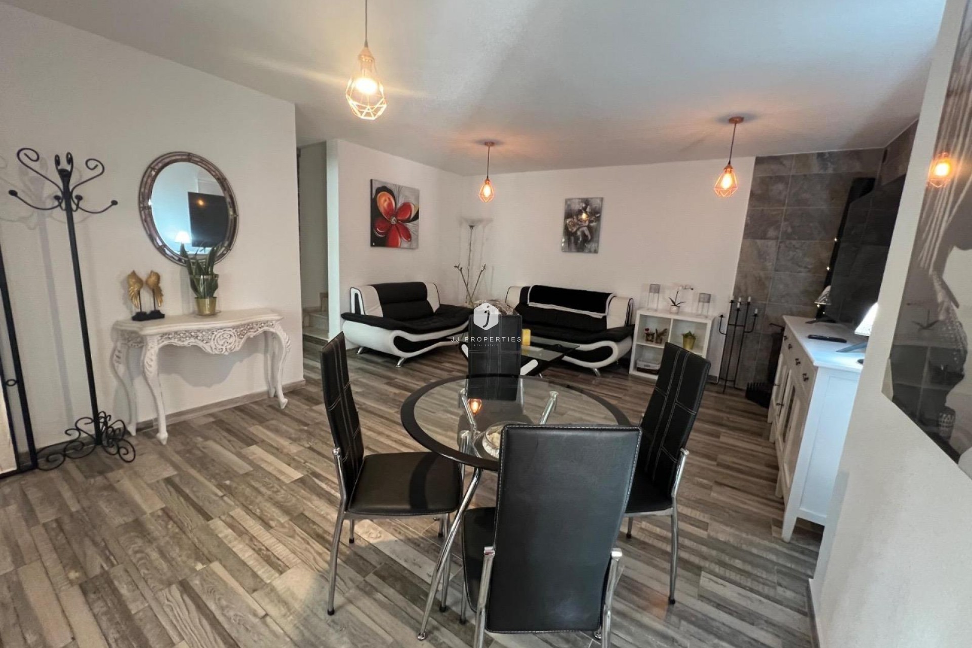 Aus zweiter Hand - Chalet -
Torrevieja - Calas blanca