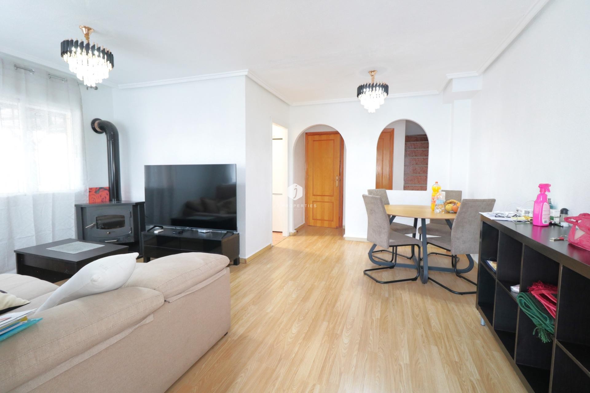 Aus zweiter Hand - Chalet -
Torrevieja - Carrefour