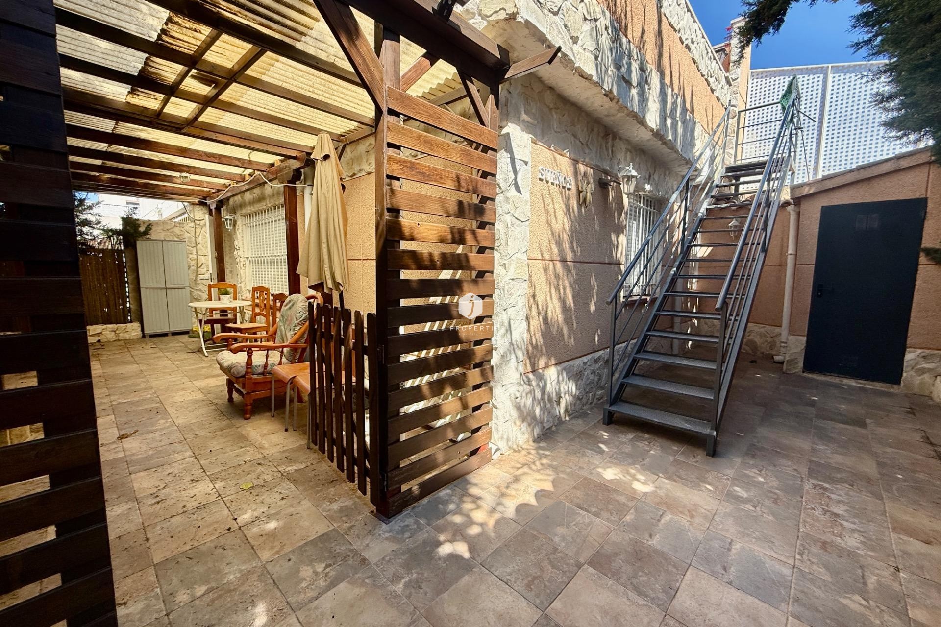 Aus zweiter Hand - Chalet -
Torrevieja - Carrefour