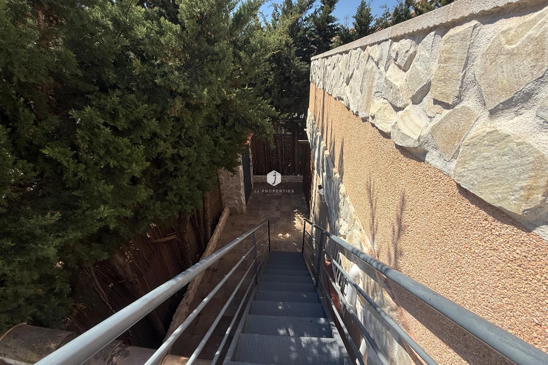 Aus zweiter Hand - Chalet -
Torrevieja - Carrefour