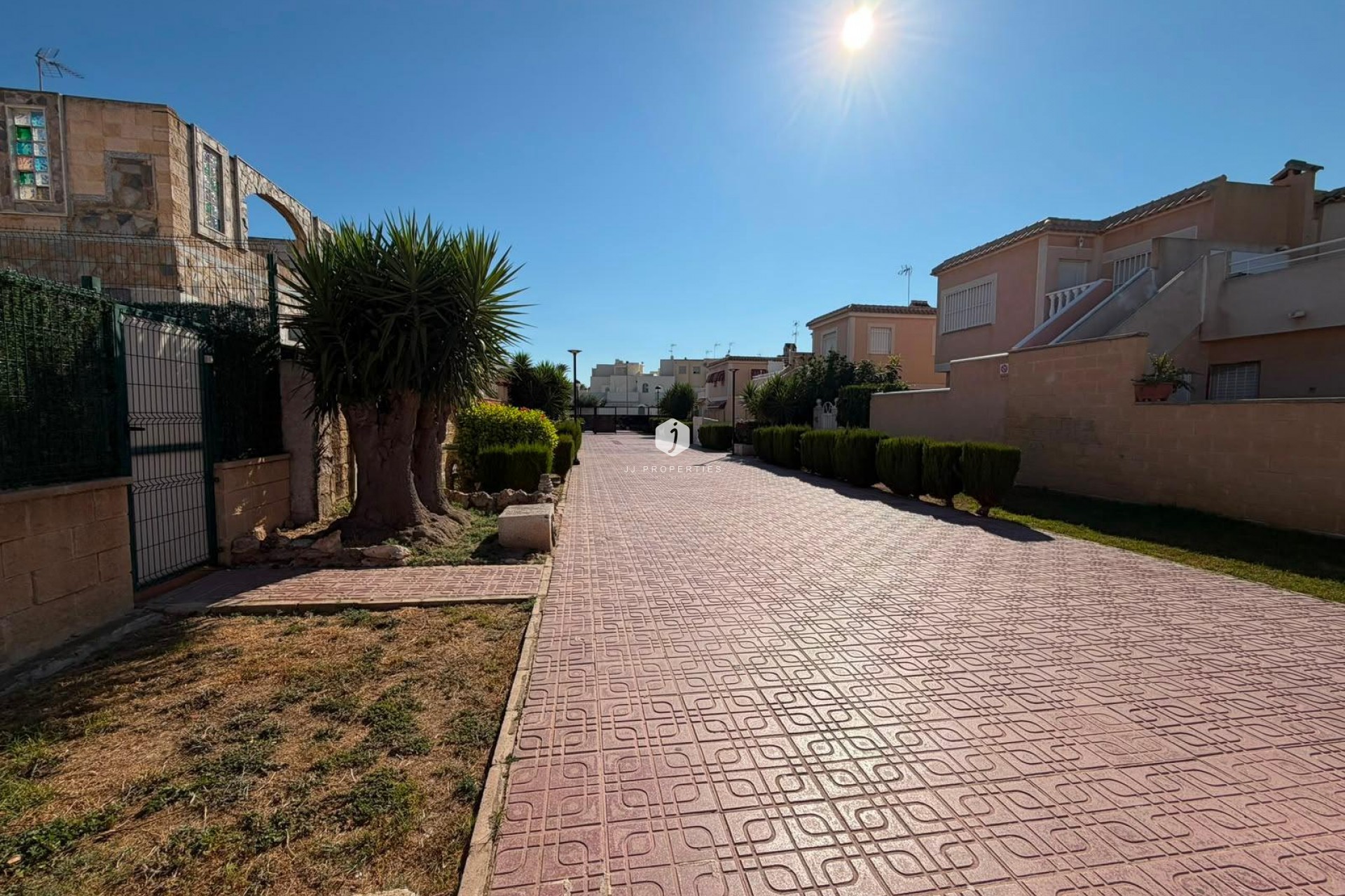 Aus zweiter Hand - Chalet -
Torrevieja - Carrefour