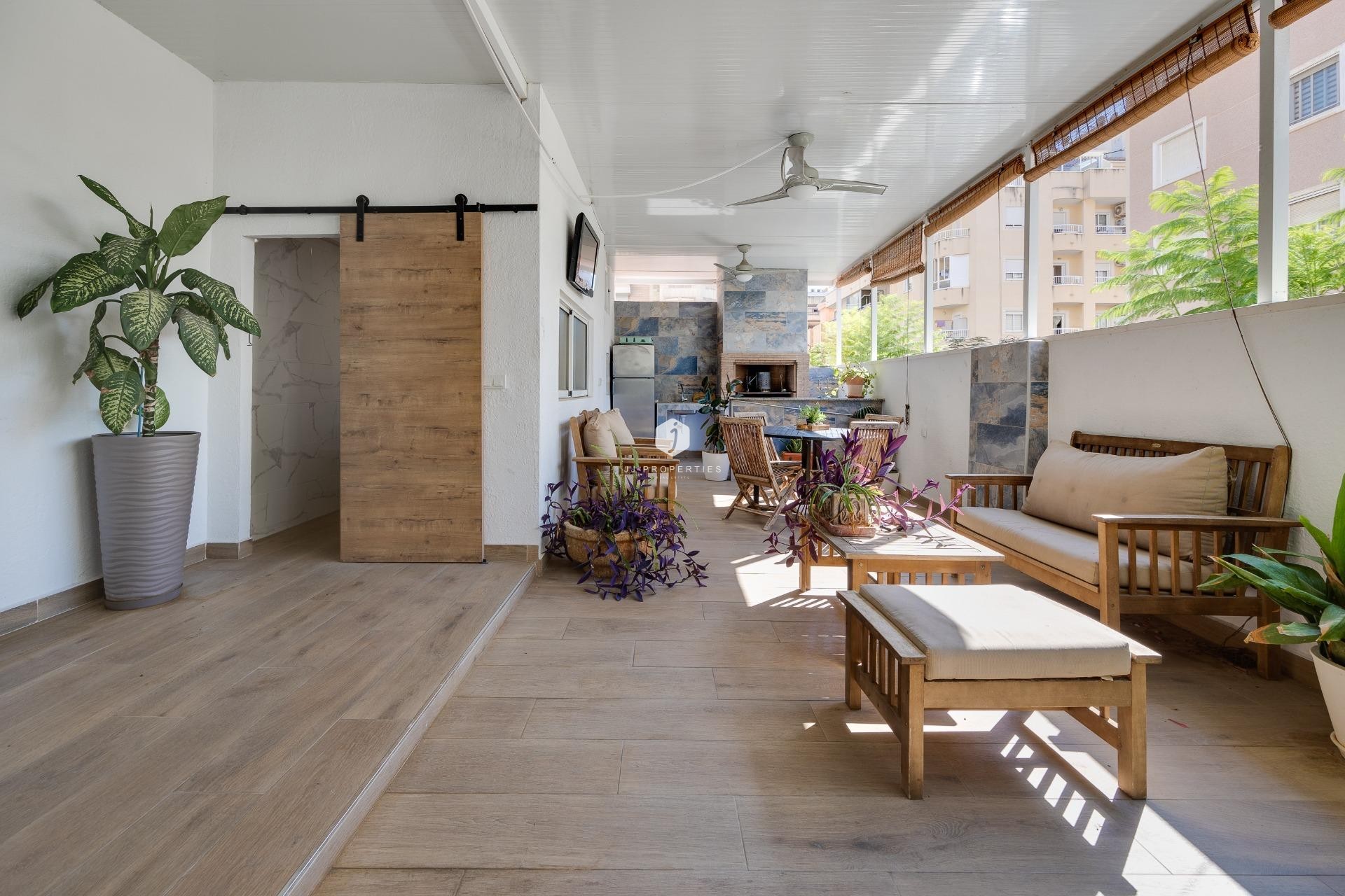 Aus zweiter Hand - Chalet -
Torrevieja - Centro