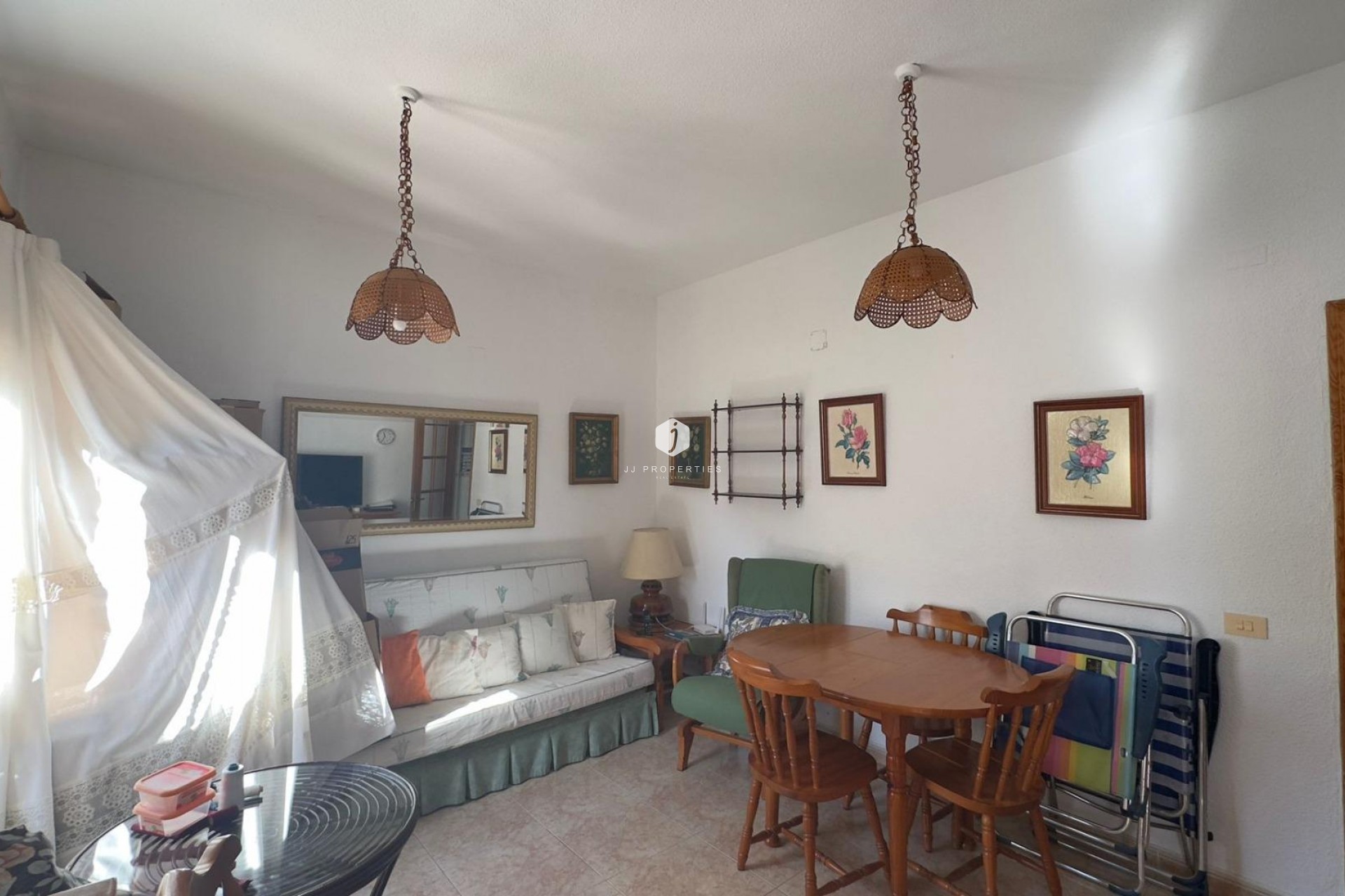 Aus zweiter Hand - Chalet -
Torrevieja - Centro