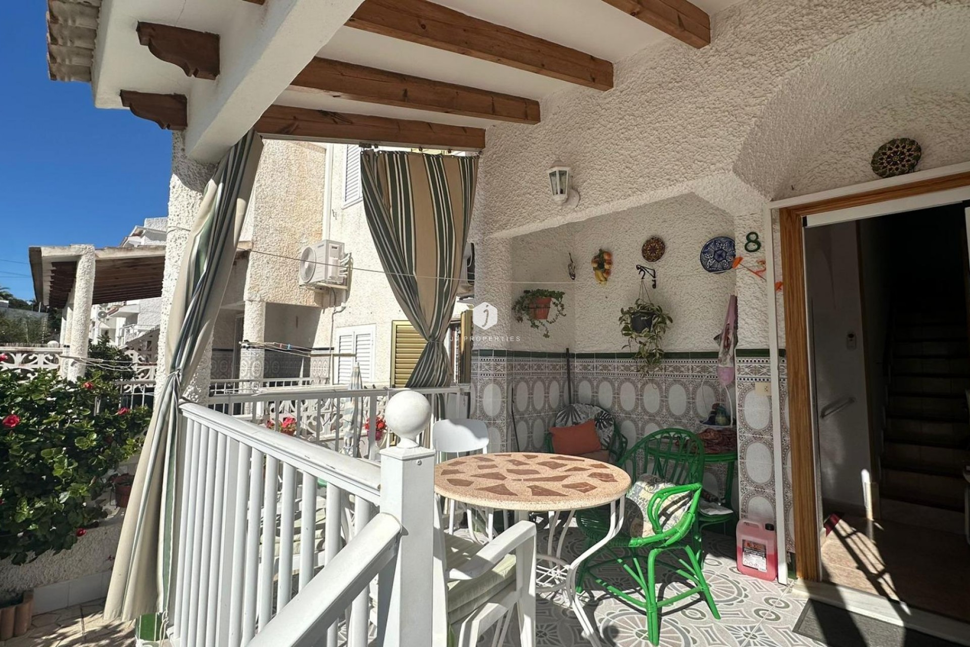 Aus zweiter Hand - Chalet -
Torrevieja - Centro