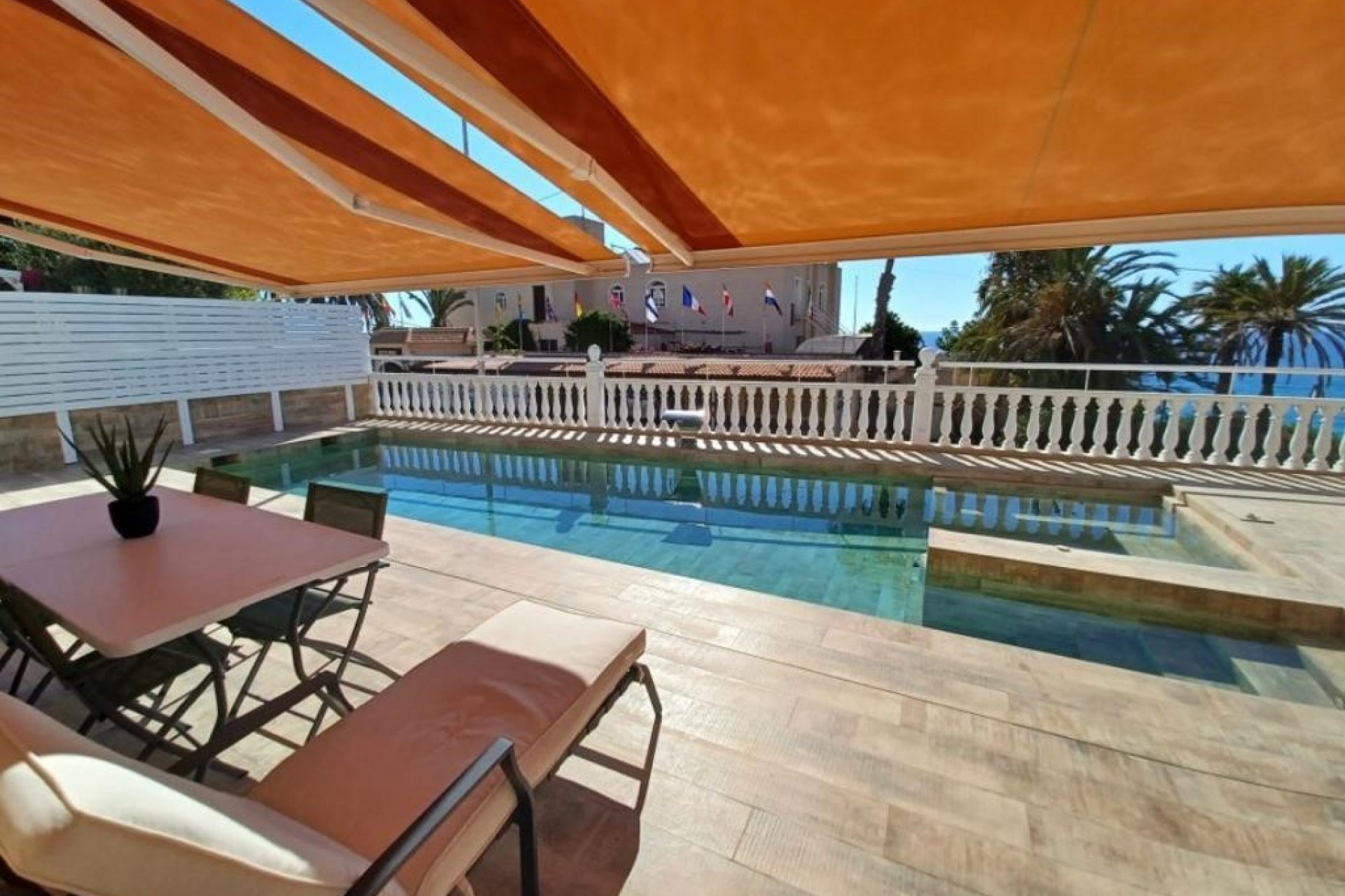 Aus zweiter Hand - Chalet -
Torrevieja - Costa Blanca