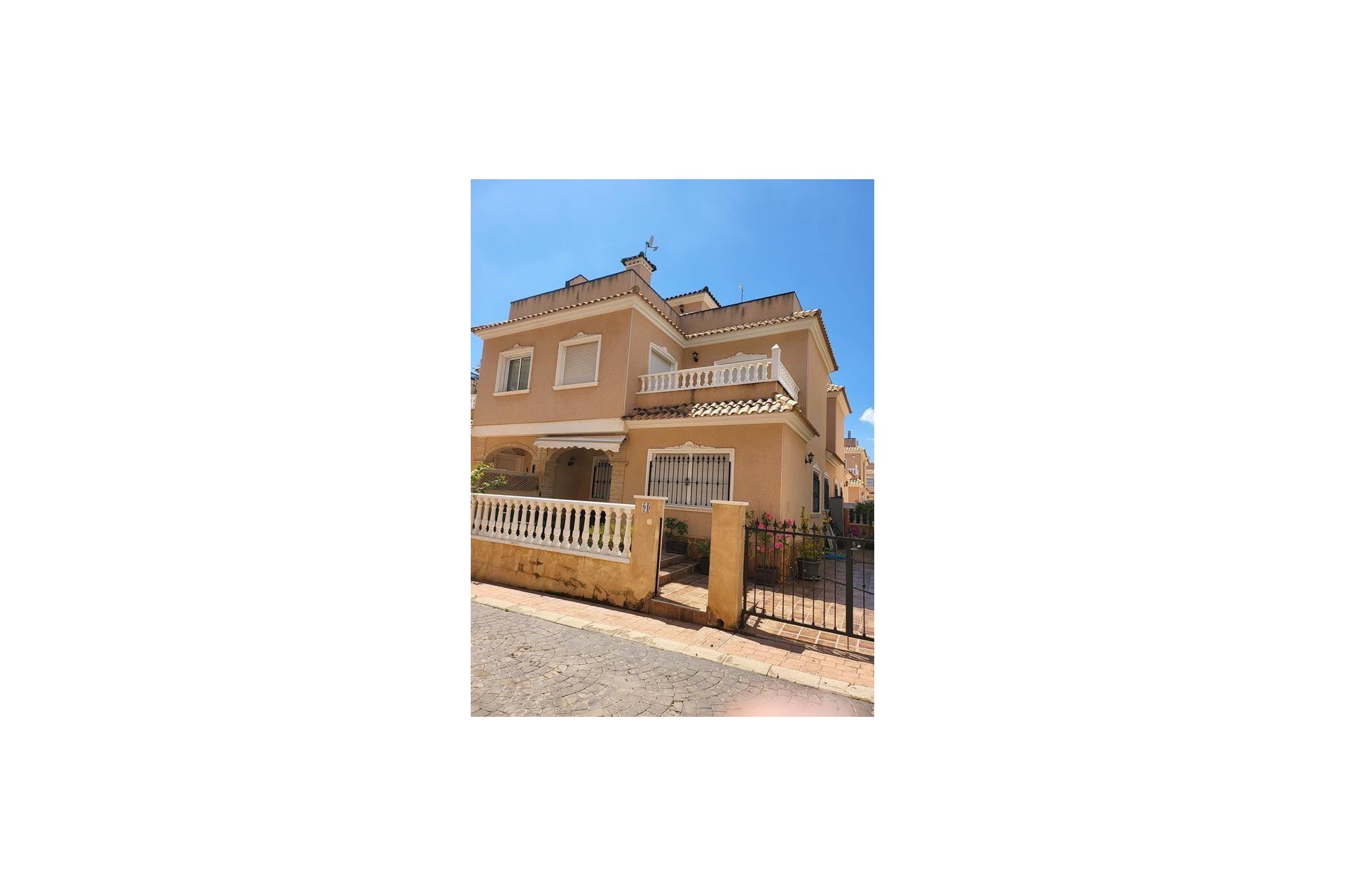 Aus zweiter Hand - Chalet -
Torrevieja - Costa Blanca