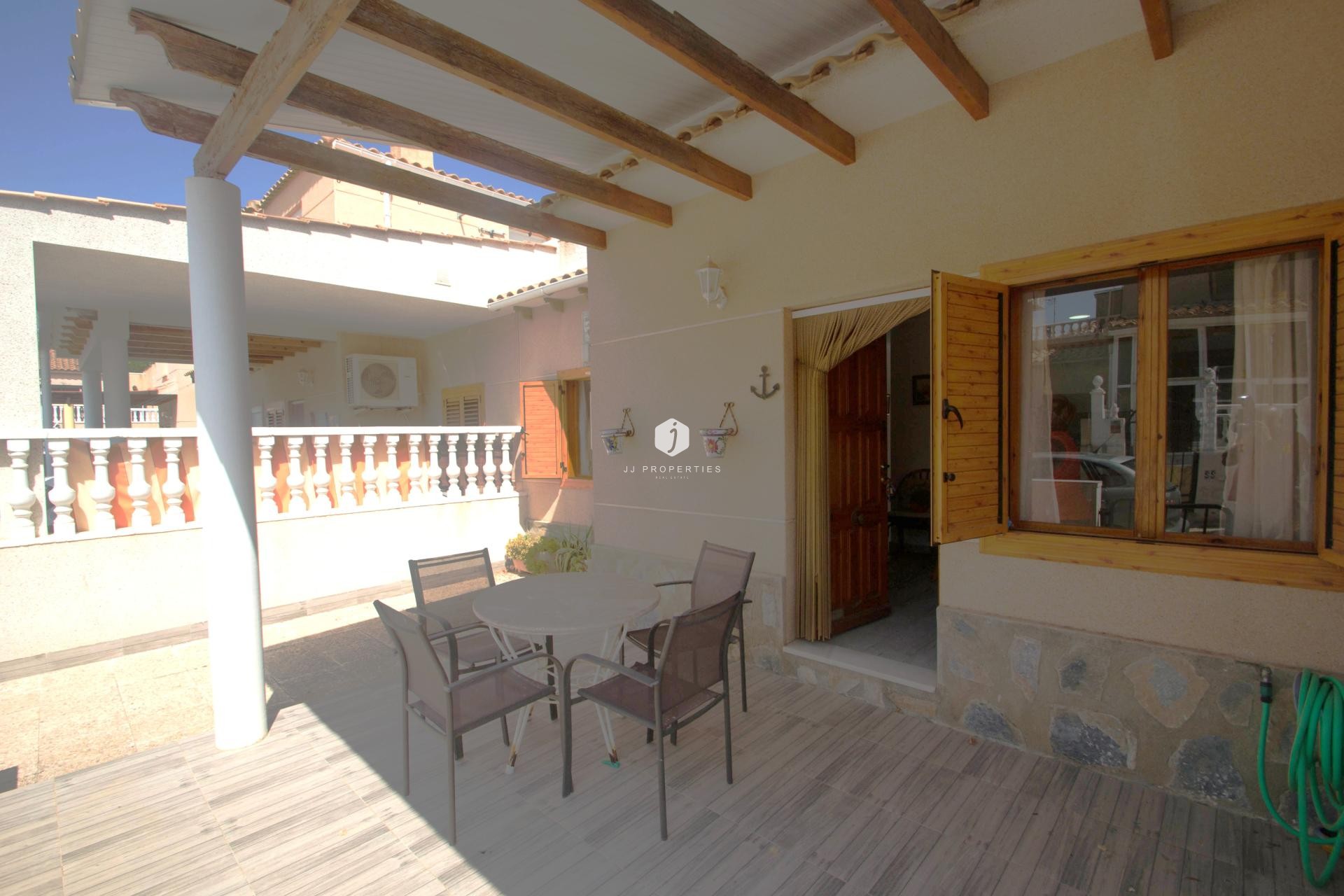 Aus zweiter Hand - Chalet -
Torrevieja - Costa Blanca