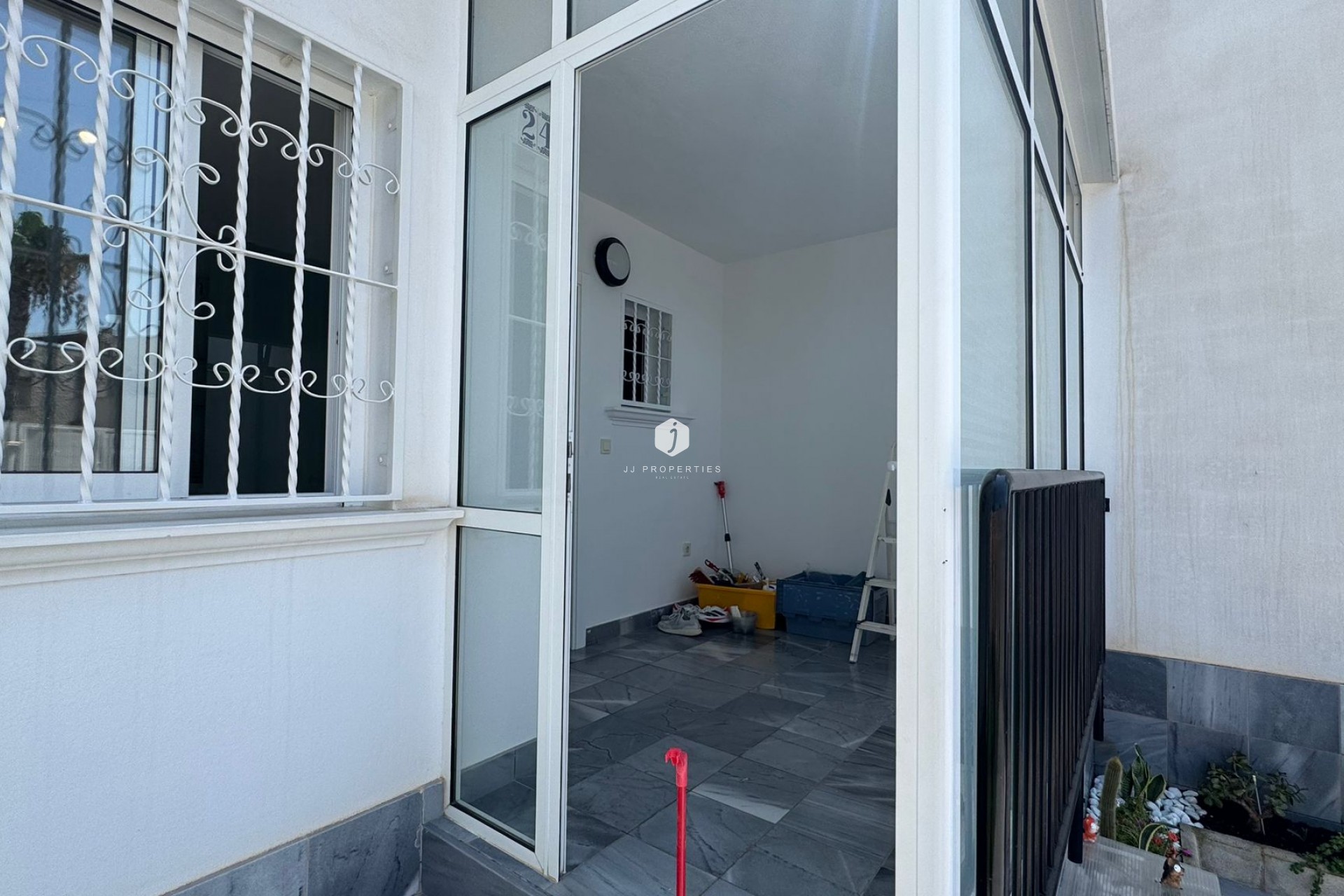 Aus zweiter Hand - Chalet -
Torrevieja - Costa Blanca