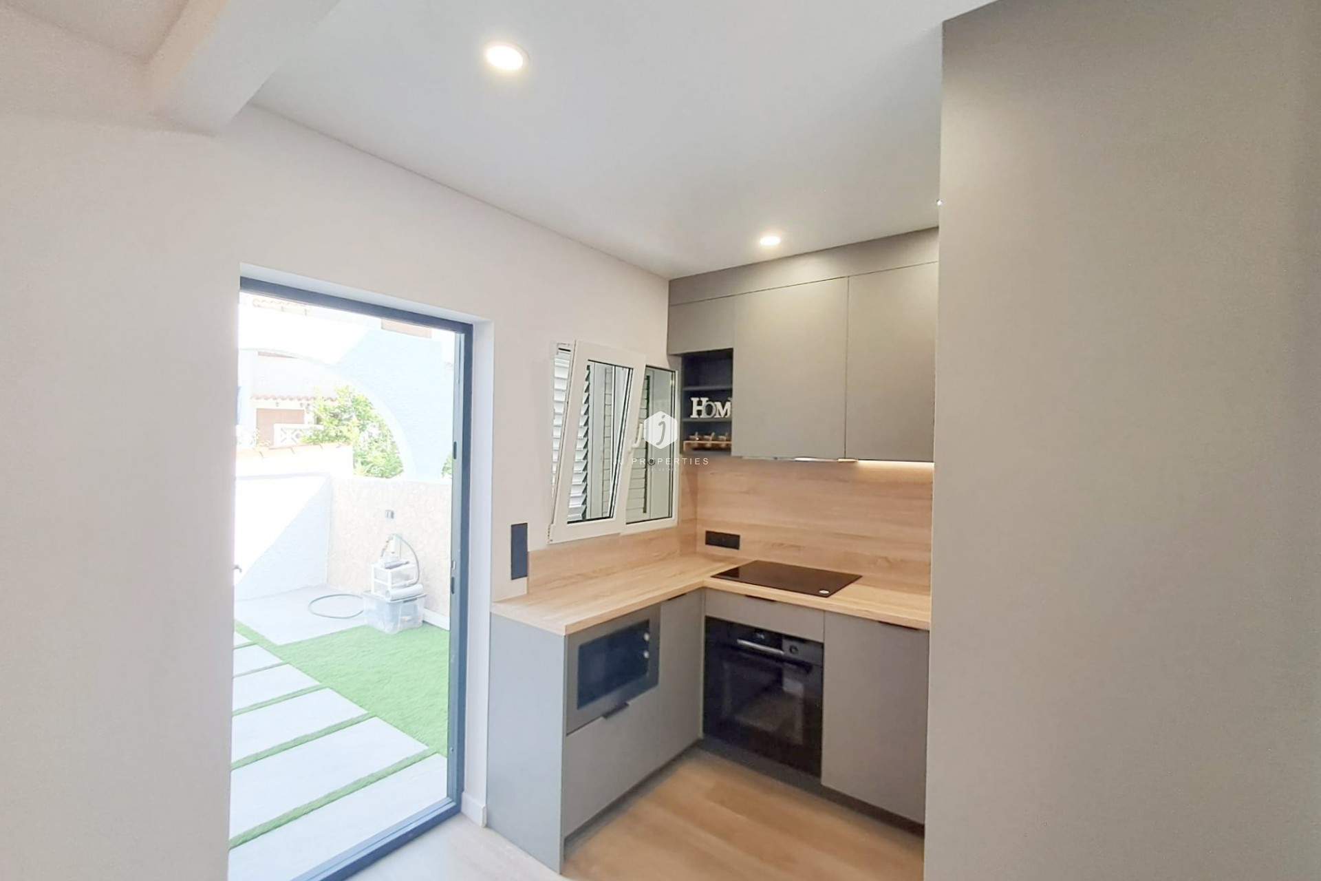 Aus zweiter Hand - Chalet -
Torrevieja - Costa Blanca