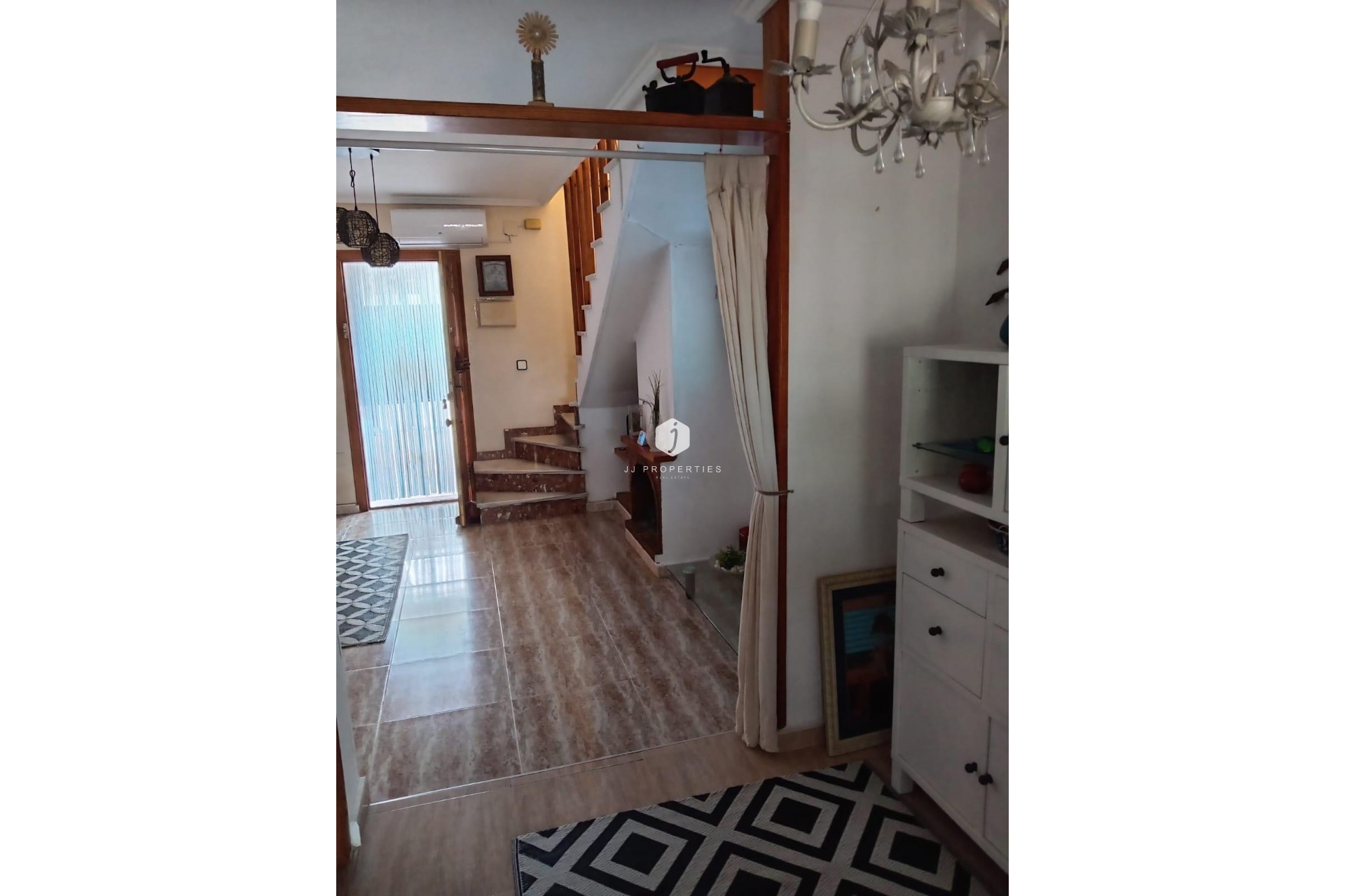 Aus zweiter Hand - Chalet -
Torrevieja - Costa Blanca