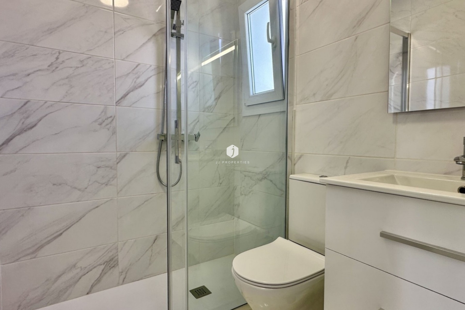 Aus zweiter Hand - Chalet -
Torrevieja - Costa Blanca