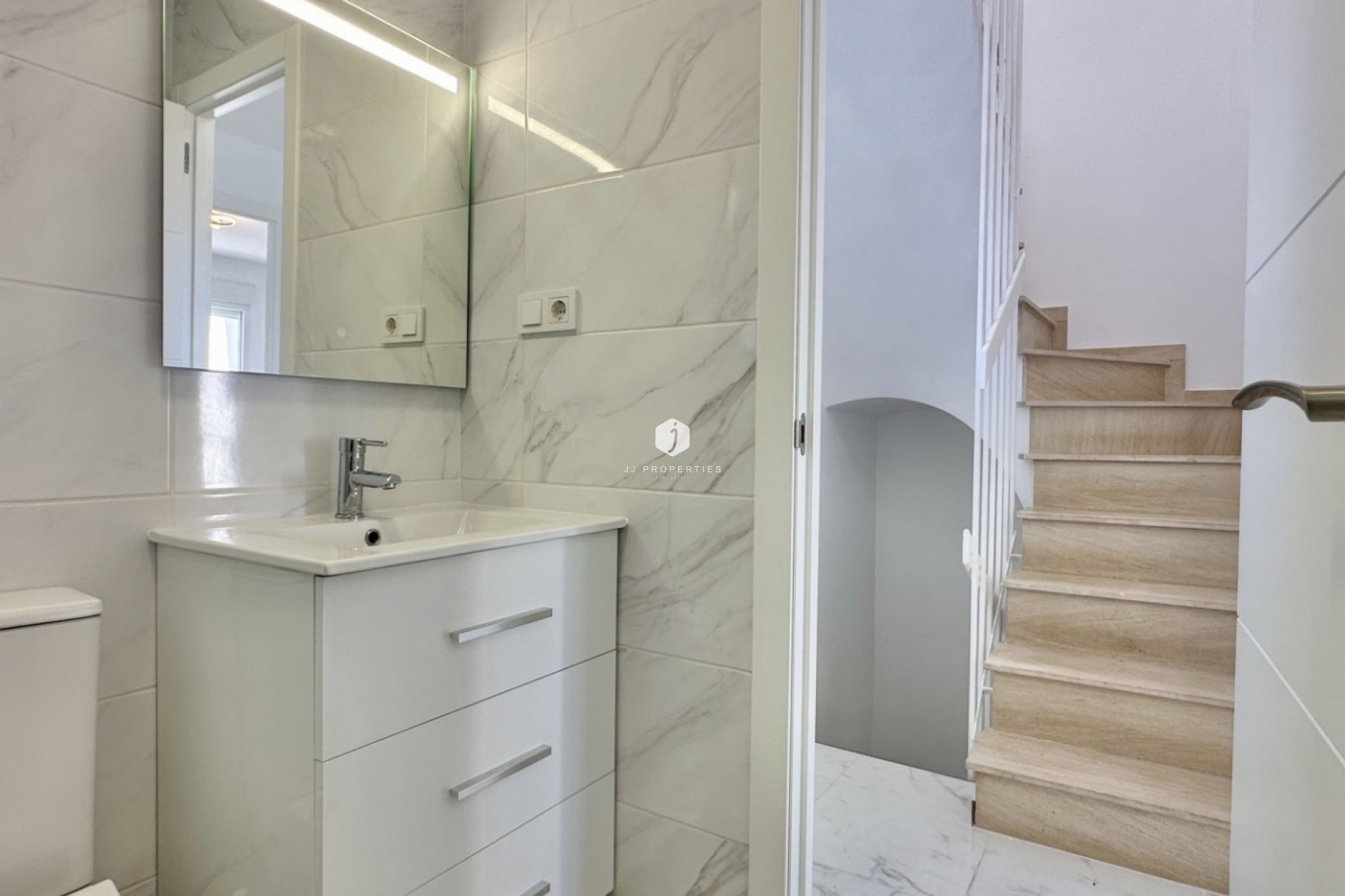 Aus zweiter Hand - Chalet -
Torrevieja - Costa Blanca