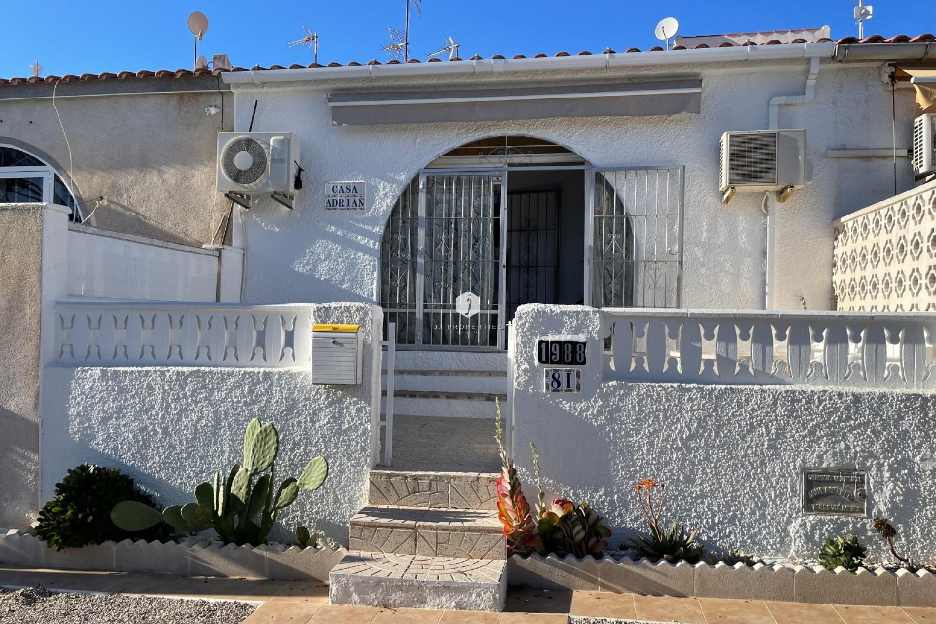 Aus zweiter Hand - Chalet -
Torrevieja - Costa Blanca