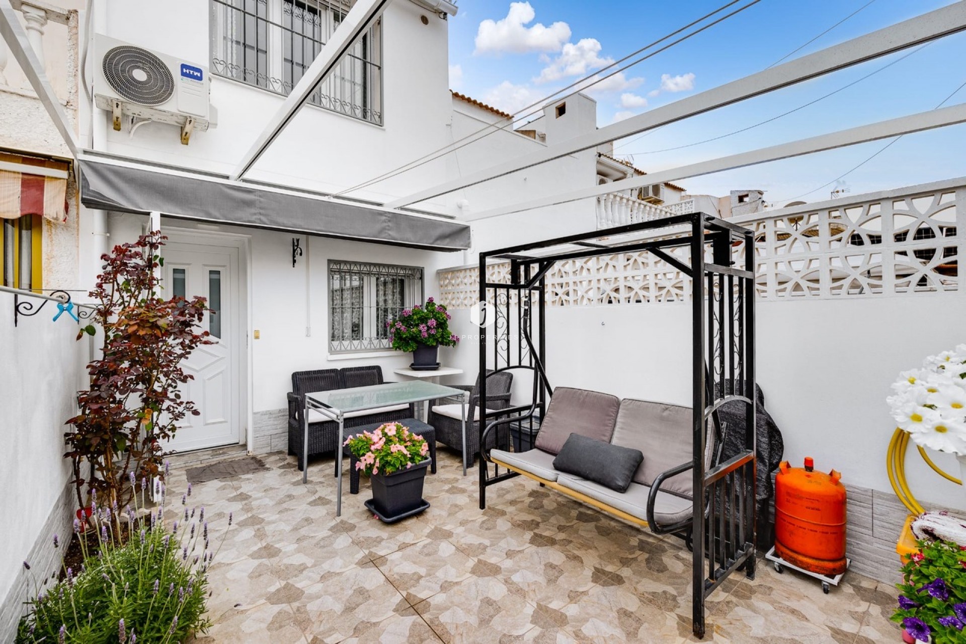 Aus zweiter Hand - Chalet -
Torrevieja - Costa Blanca