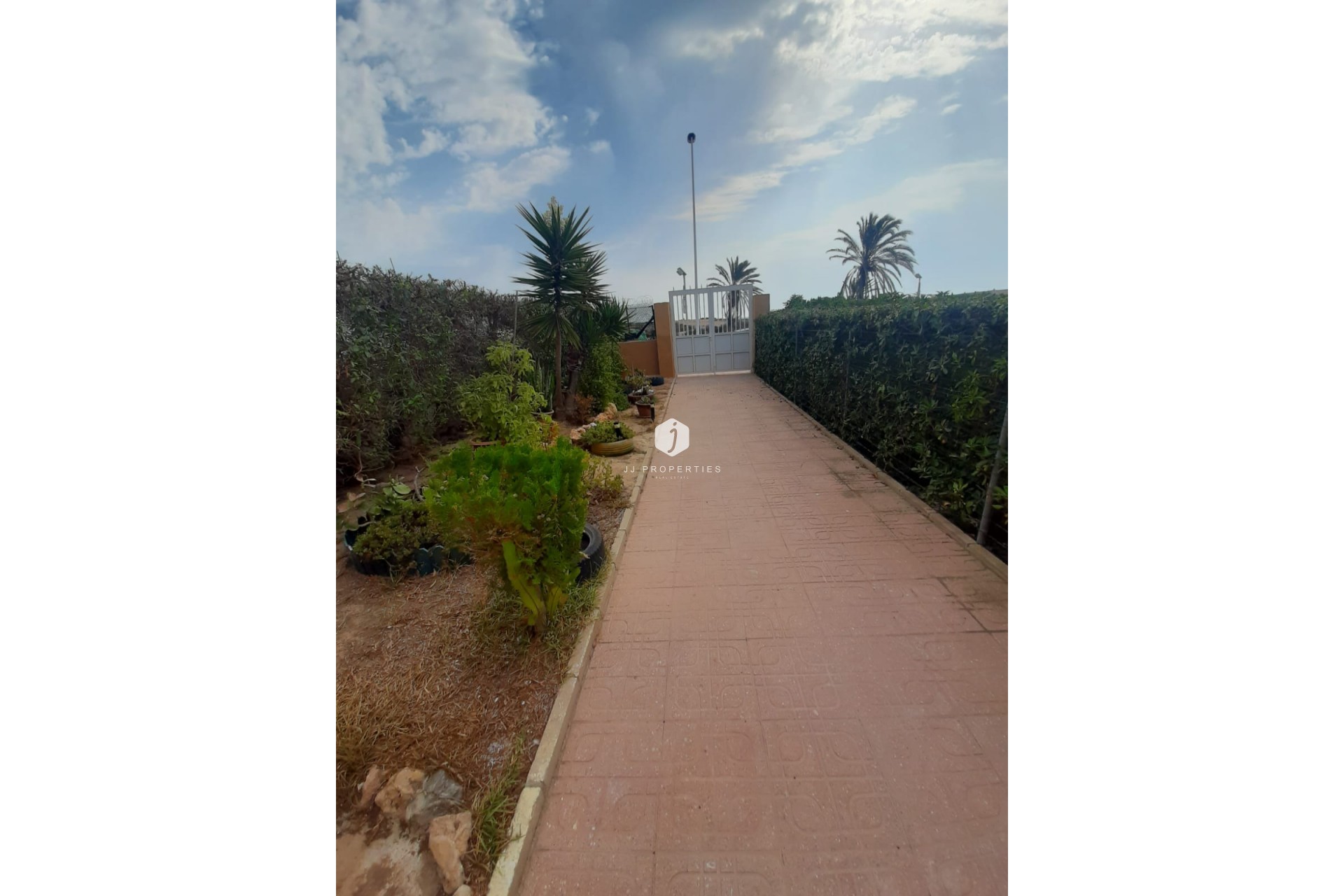 Aus zweiter Hand - Chalet -
Torrevieja - Costa Blanca