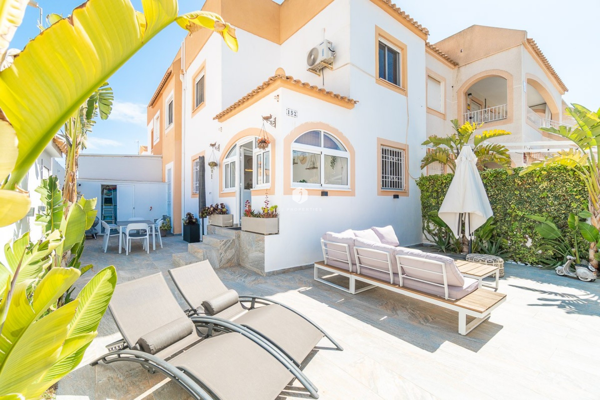 Aus zweiter Hand - Chalet -
Torrevieja - Costa Blanca