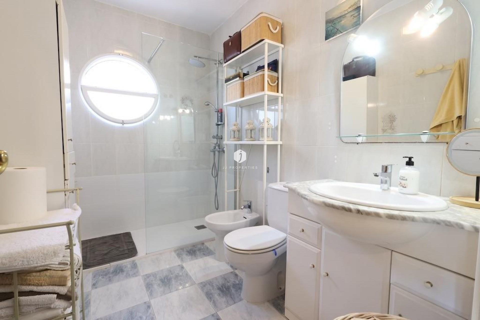 Aus zweiter Hand - Chalet -
Torrevieja - Costa Blanca