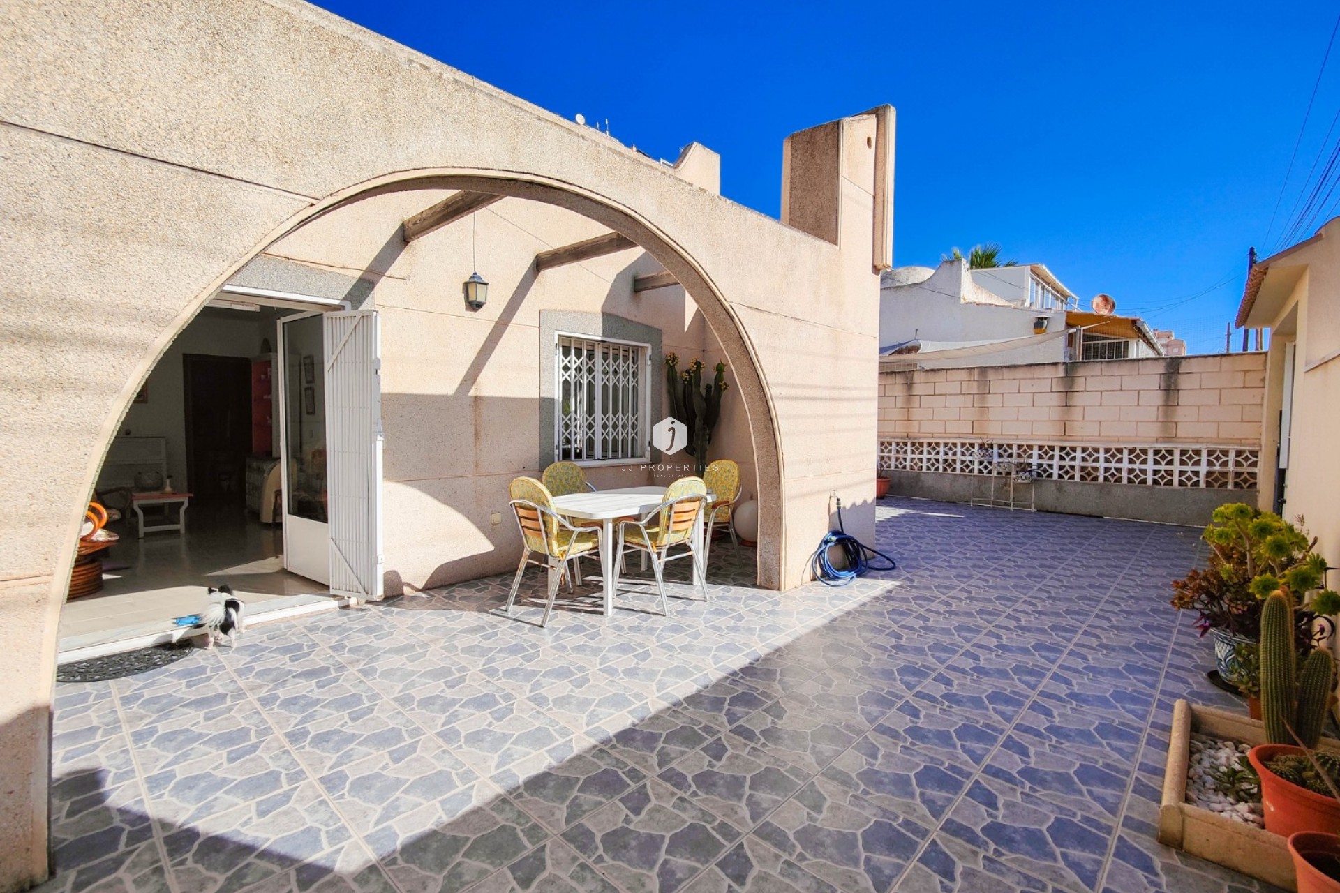 Aus zweiter Hand - Chalet -
Torrevieja - Costa Blanca