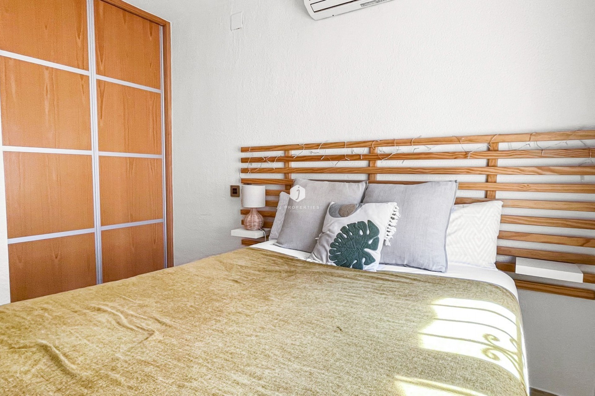 Aus zweiter Hand - Chalet -
Torrevieja - Costa Blanca
